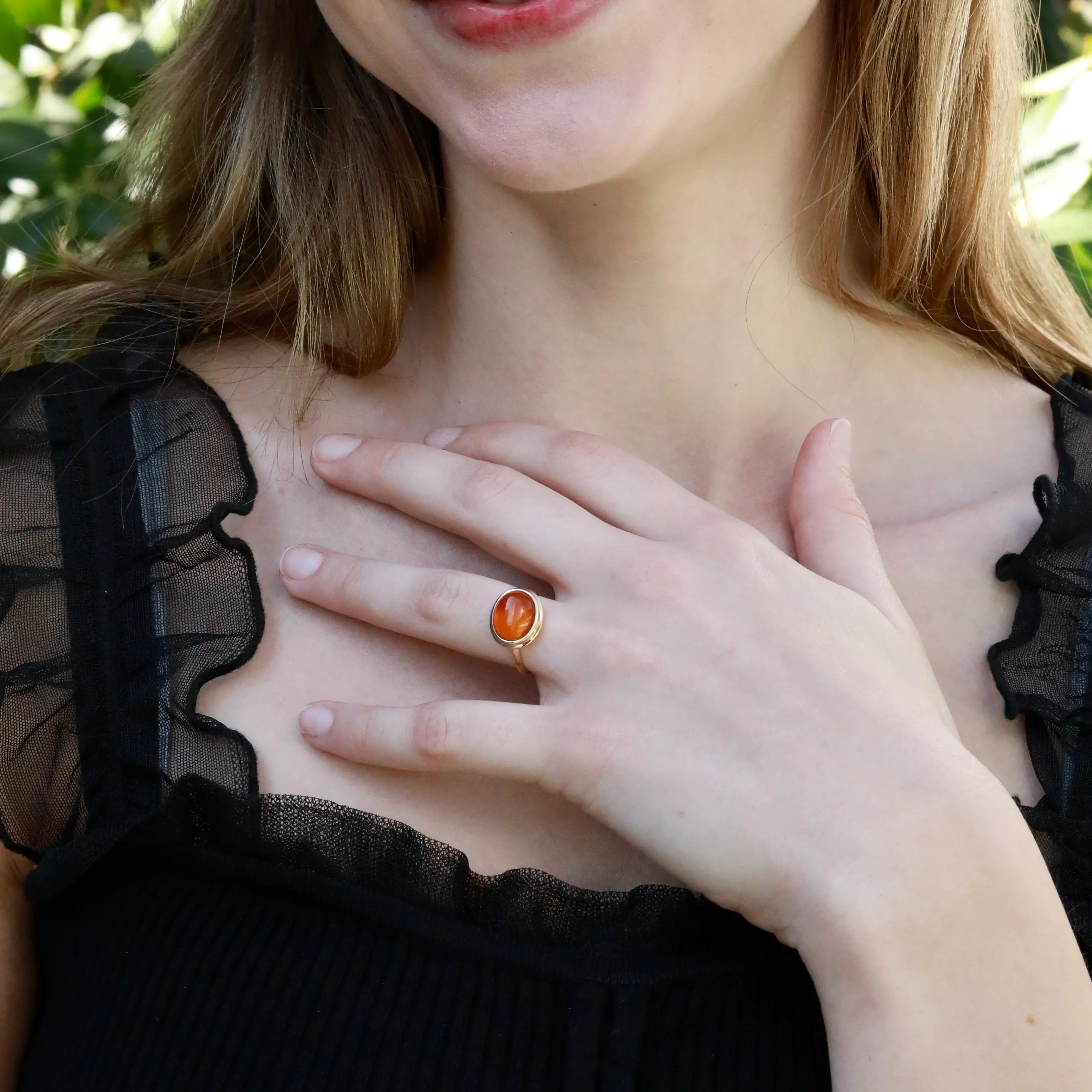 Bella East-West Natural 2.0ctw Oval Amber Ring in 14k yellow gold