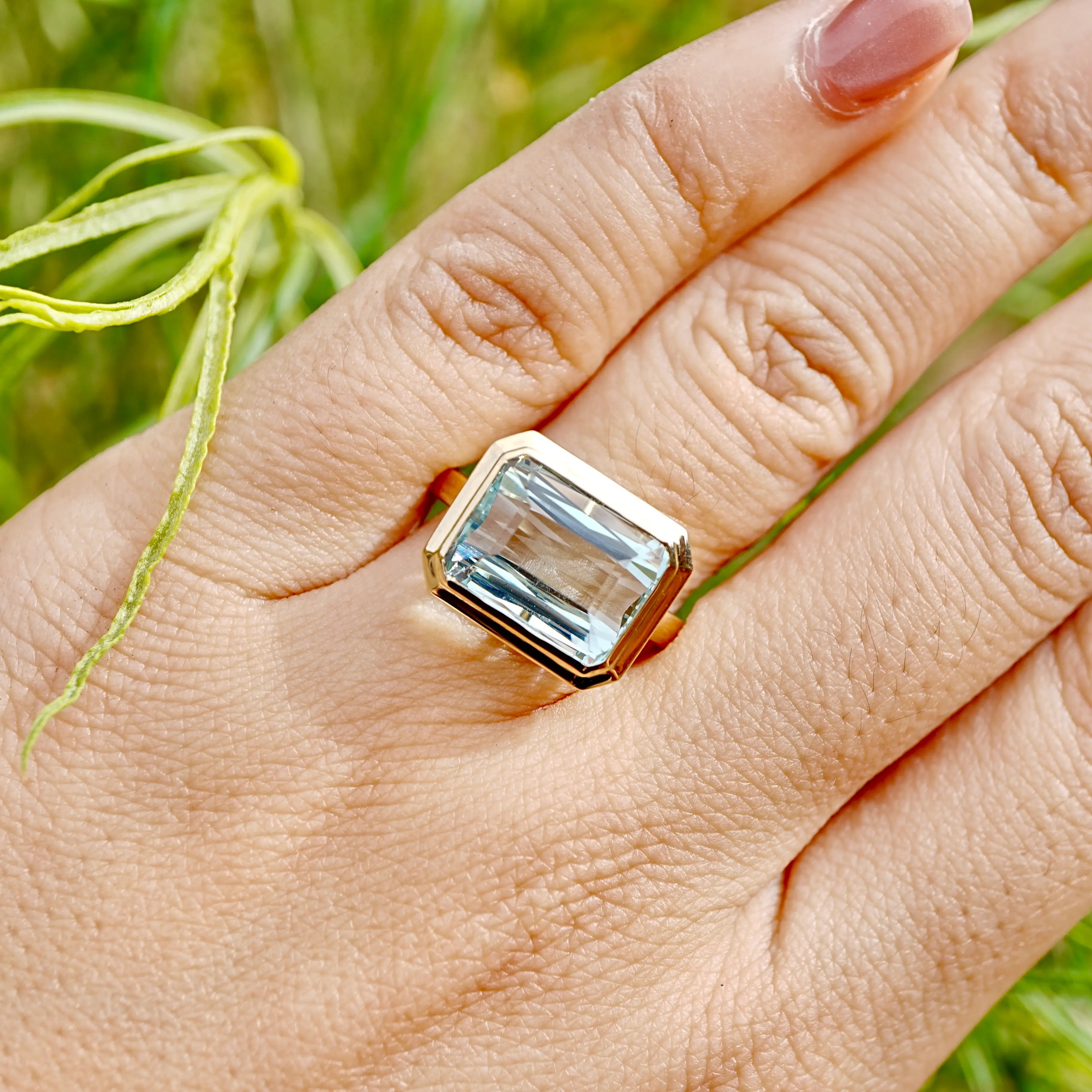 Kai Fine Jewelry 14K Solid Yellow Gold Certified Aquamarine East-West Ring - 5.18ct (One-of-a-Kind)