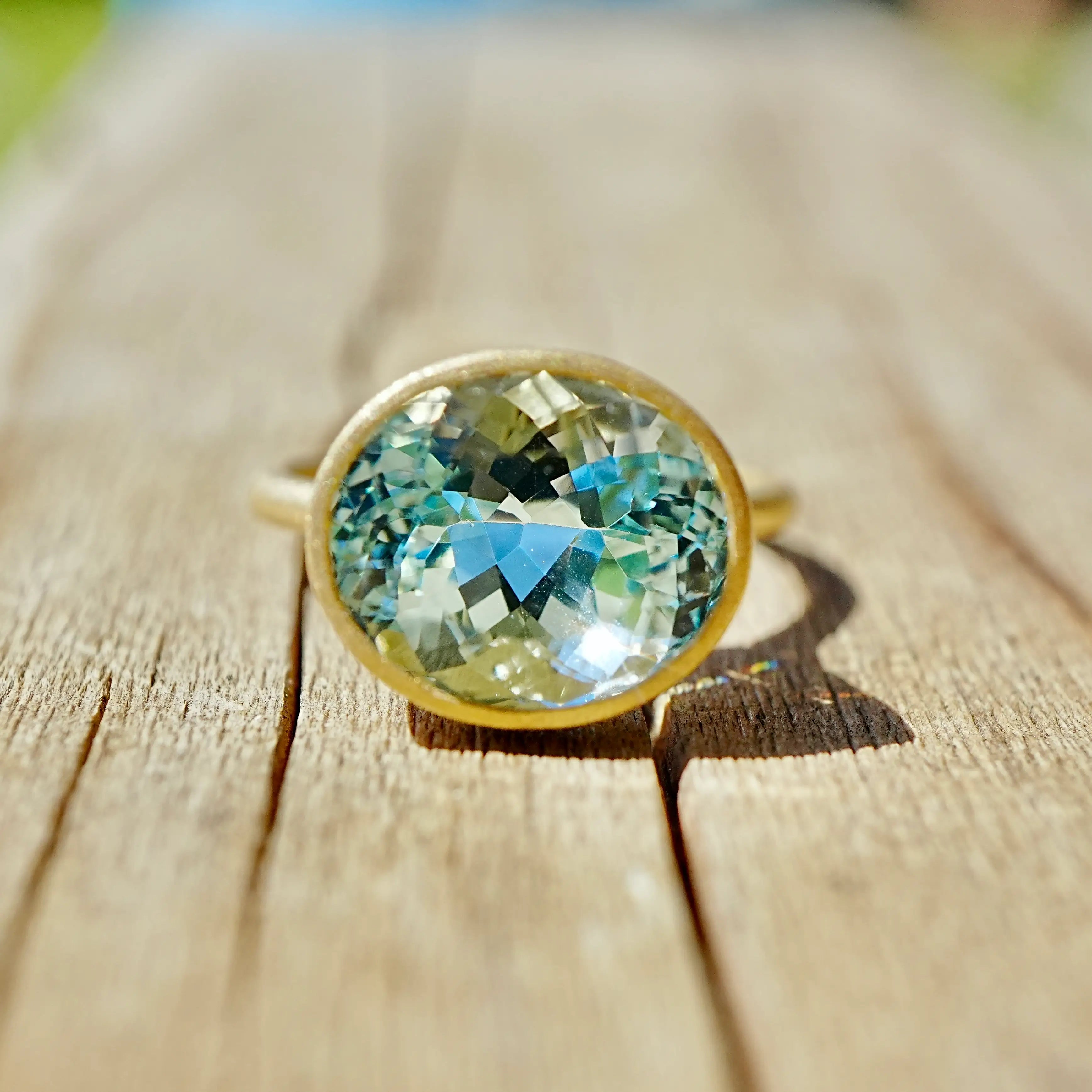 kai fine jewelry One-of-a-Kind 6.83ct Aria Arch Guild Certified Santa Maria Aquamarine East-West Ring in 14k gold