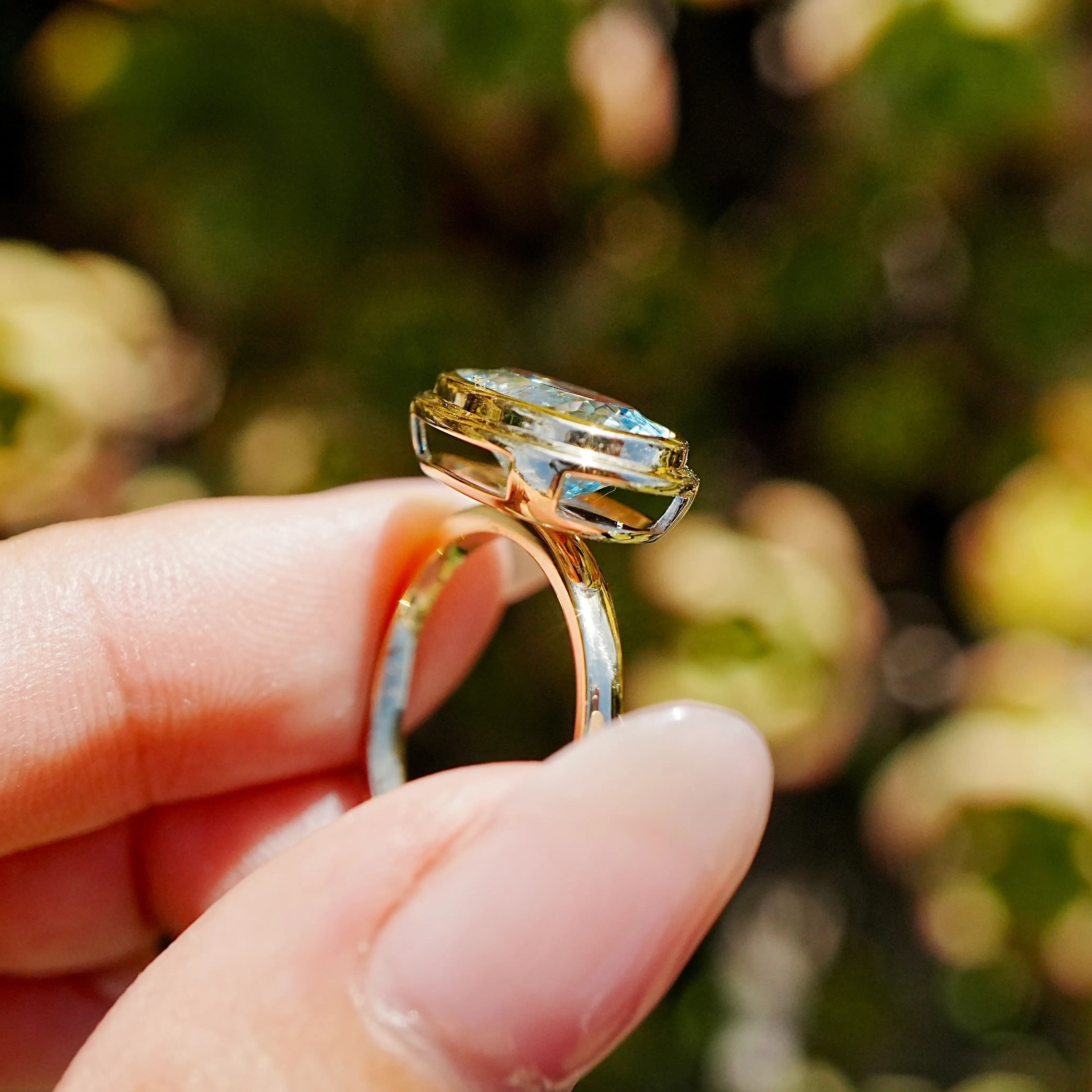 kai fine jewelry Bella 3.24 ct Guild Certified Santa Maria Aquamarine East-West Ring in 14k yellow gold (One-of-a-Kind)