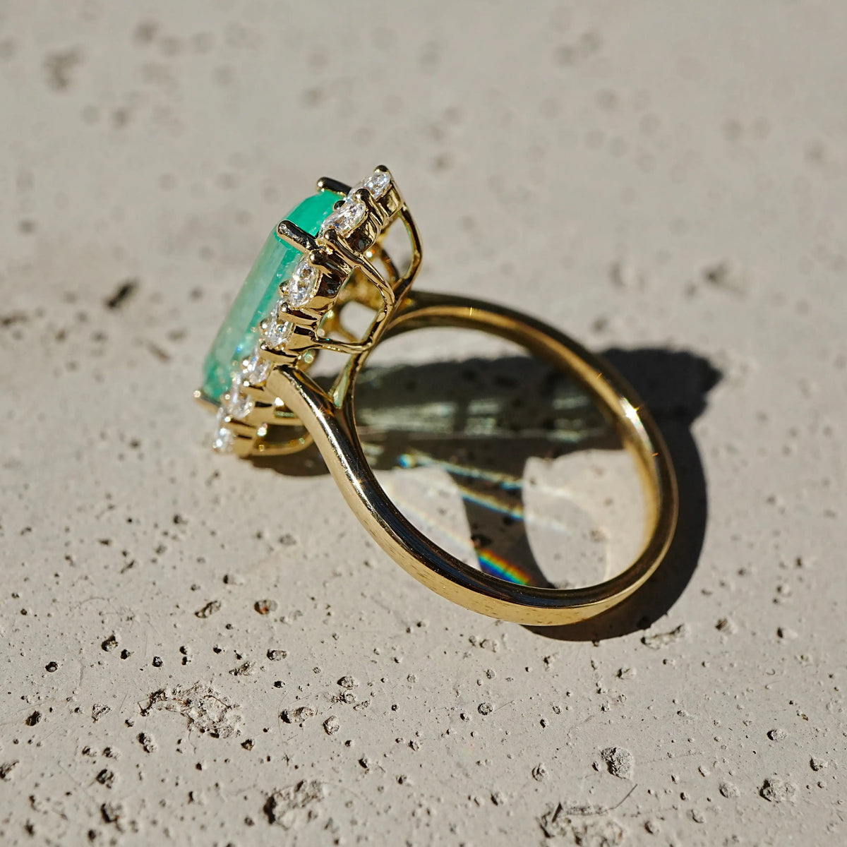 Eden Halo 3.69 ctw Natural Vanadium Beryl & Lab Diamond Ring (One-of-a-Kind)