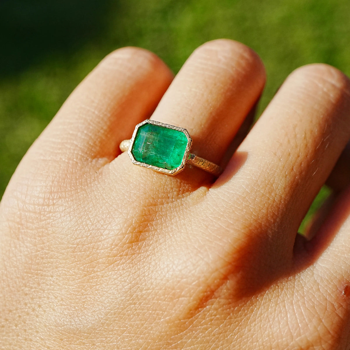 Aria Arch 2.35 ct Guild Certified Natural Emerald East-West Ring (One-of-a-Kind)