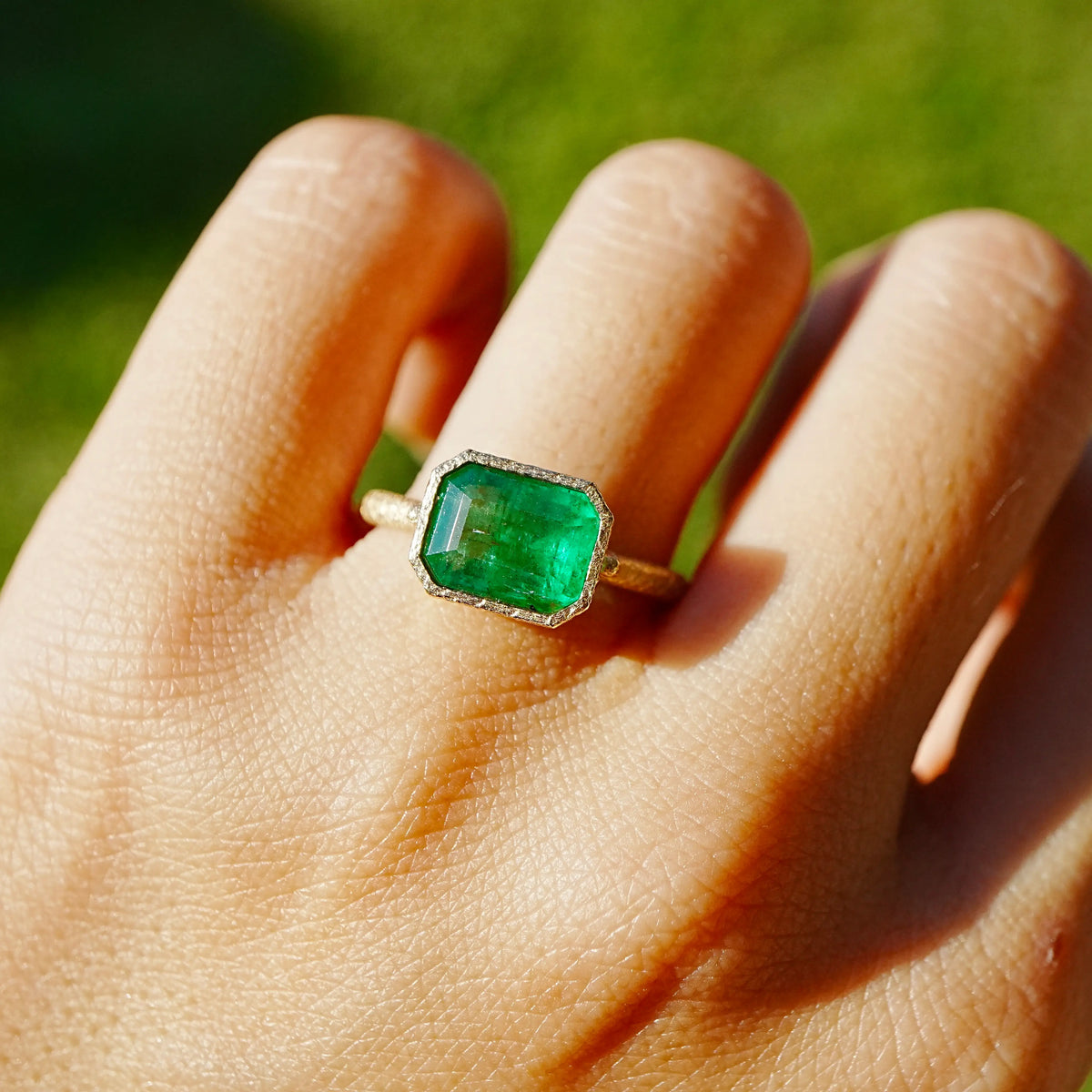 Aria Arch 2.35 ct Guild Certified Natural Emerald East-West Ring (One-of-a-Kind)