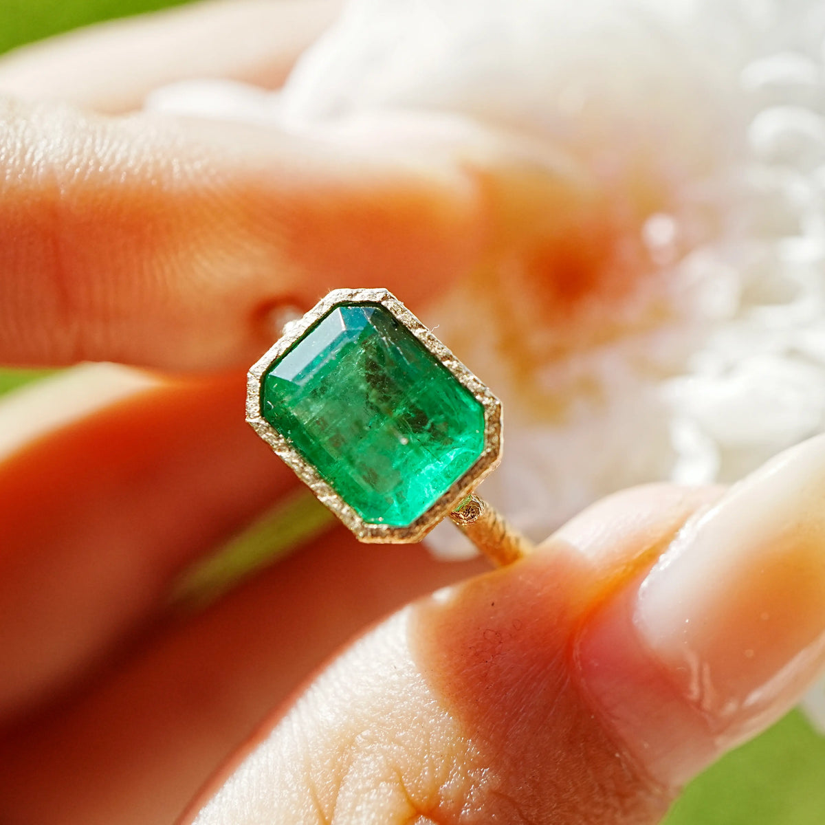 Aria Arch 2.35 ct Guild Certified Natural Emerald East-West Ring (One-of-a-Kind)