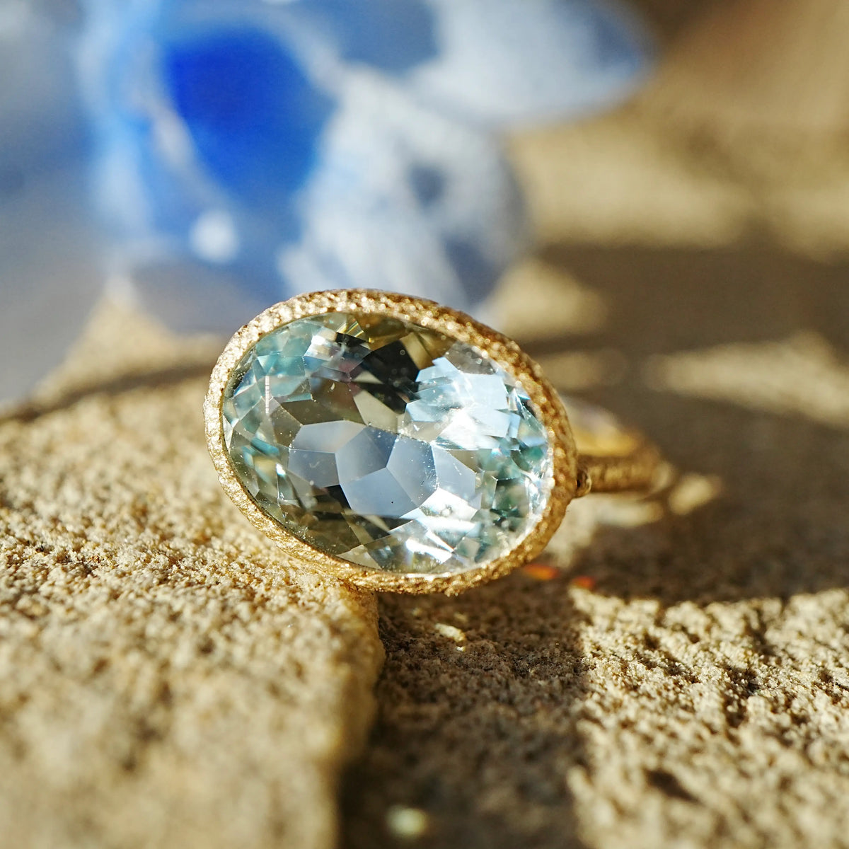 Aria Arch 5.09 ct AIGS Certified Natural Aquamarine East-West Ring (One-of-a-Kind)