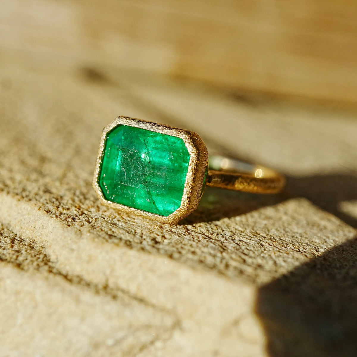 14k yellow gold Aria Arch 4.53 ct Guild Certified Natural Emerald East-West Ring (One-of-a-Kind)