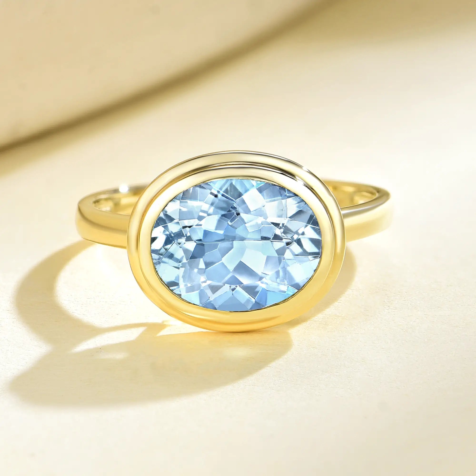 14k yellow gold Bella East- West natural Oval 2.00ct Aquamarine Ring