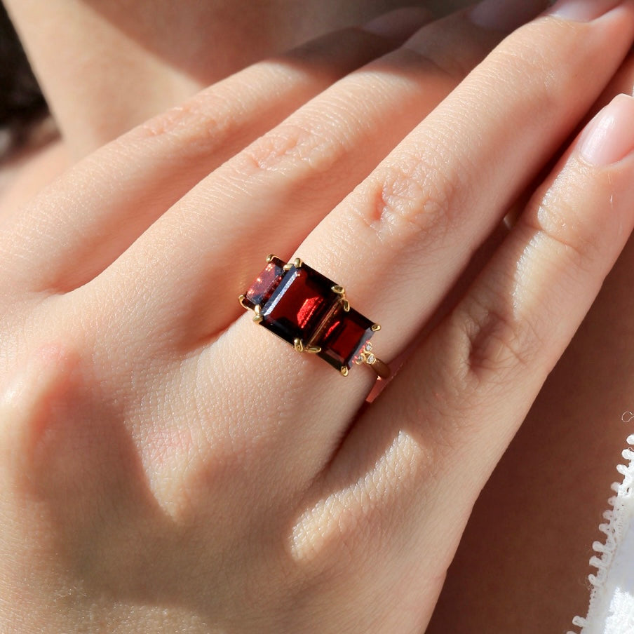 Fortune Garnet Diamond Three-Stone Ring