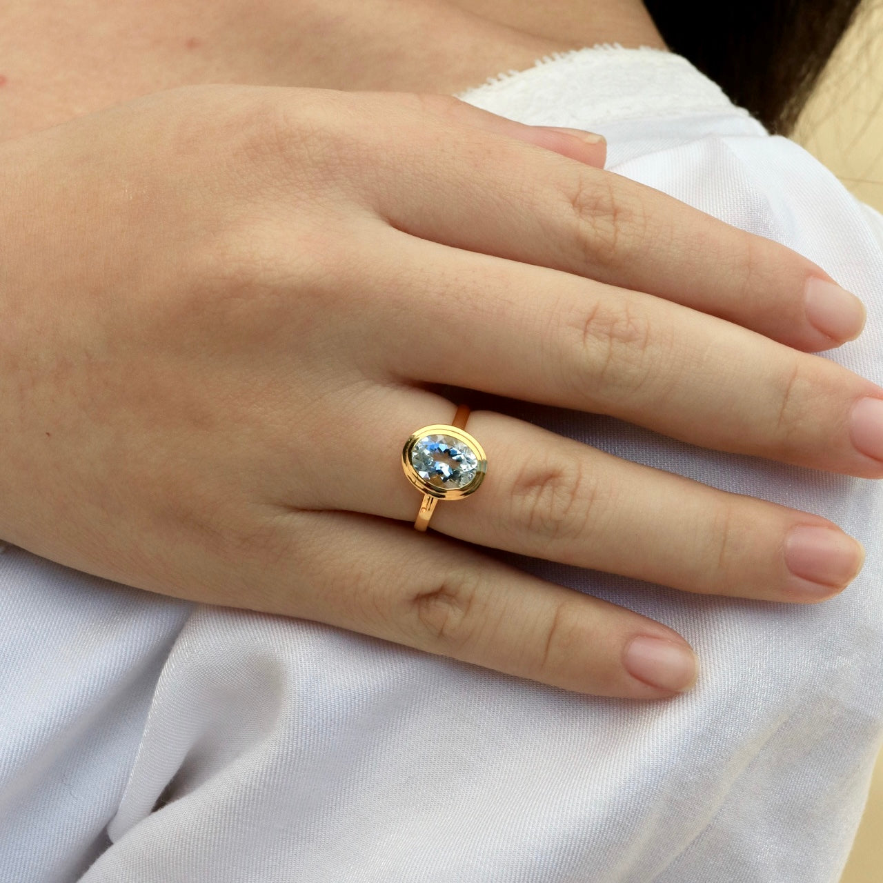 14k Gold Bella Natural Oval Cut Aquamarine Ring