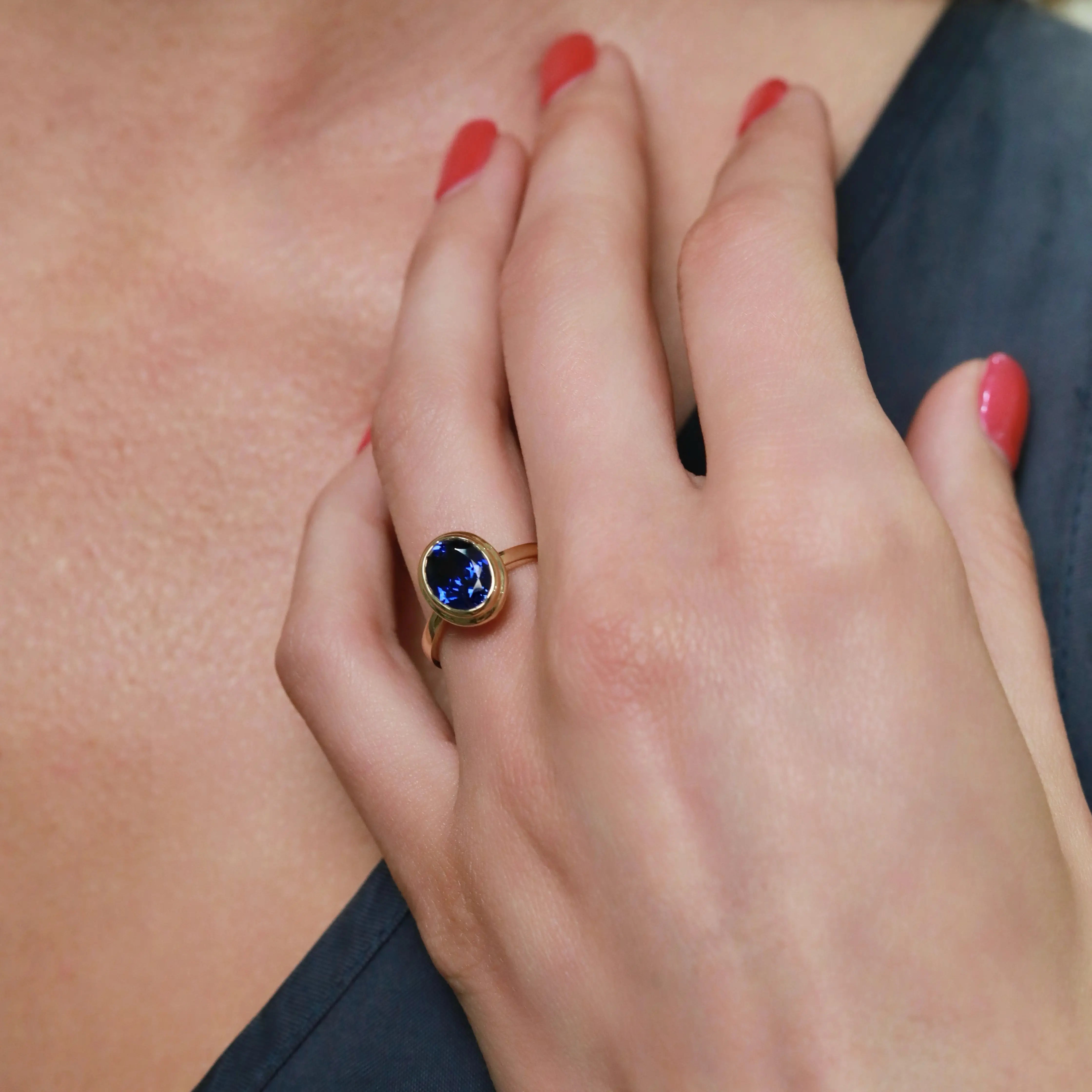 Kai 14k gold Bella North-East 2.5ctw Oval Lab Grown Sapphire Ring