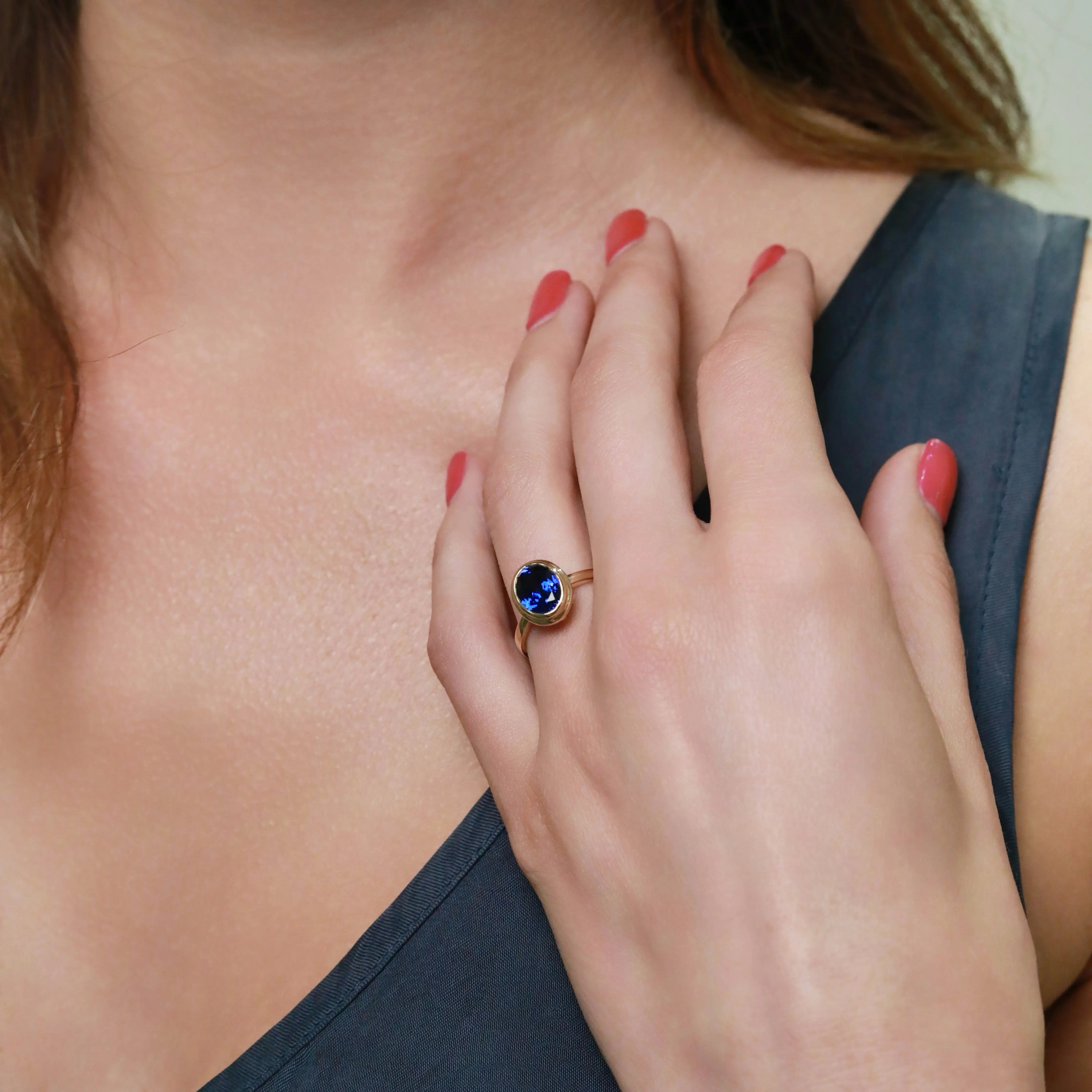 Kai 14k gold Bella North-East 2.5ctw Oval Lab Grown Sapphire Ring
