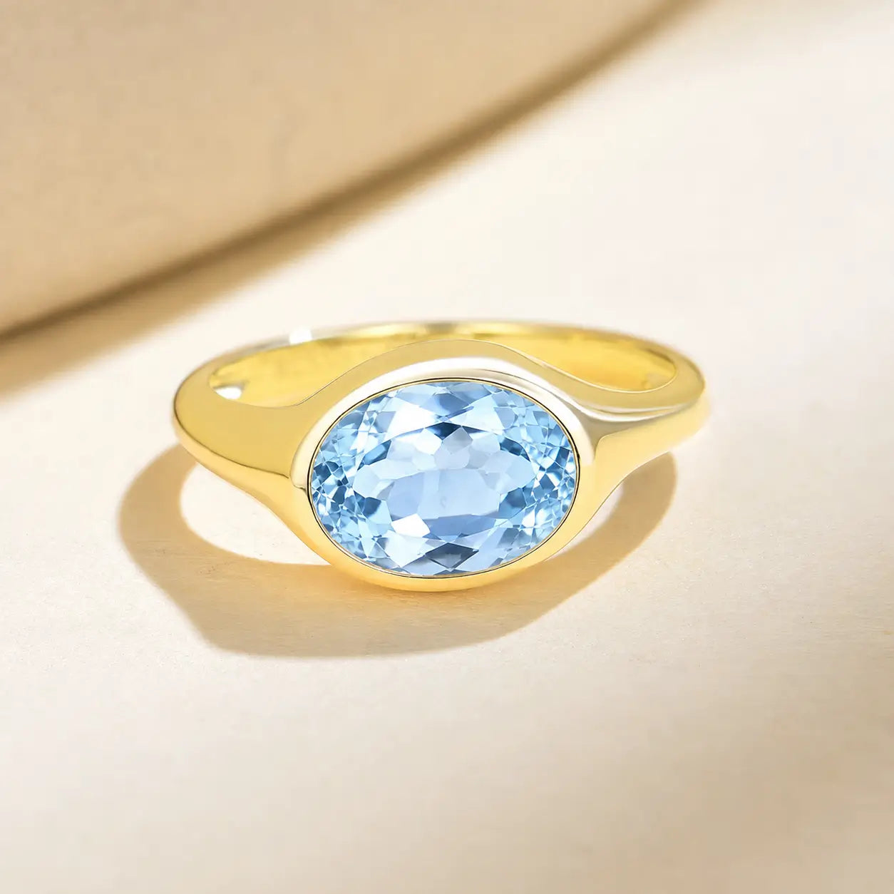 Gloria Oval Aquamarine Ring