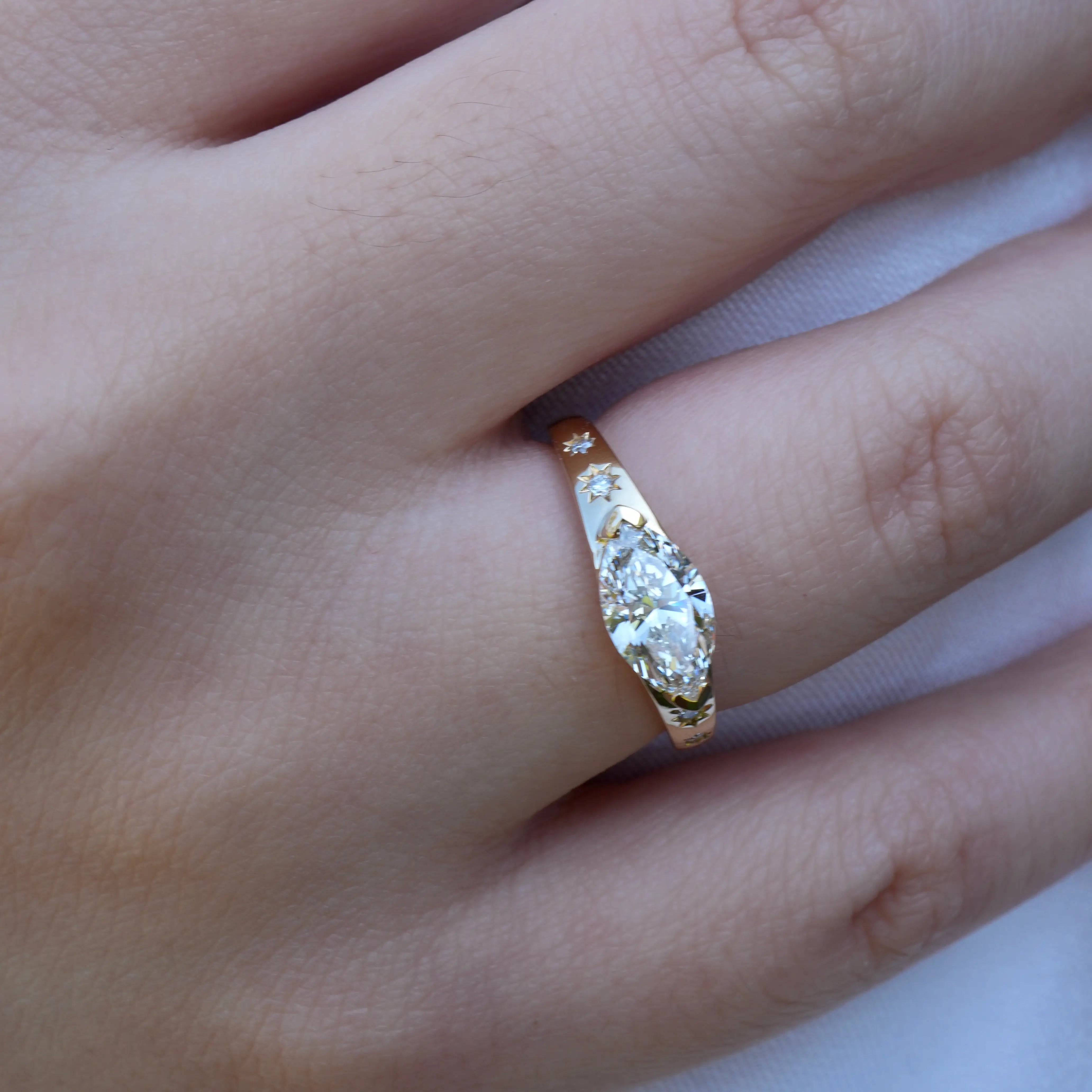 Vintage Starlight Lab Grown Diamond Ring in 14k solid gold yellow gold