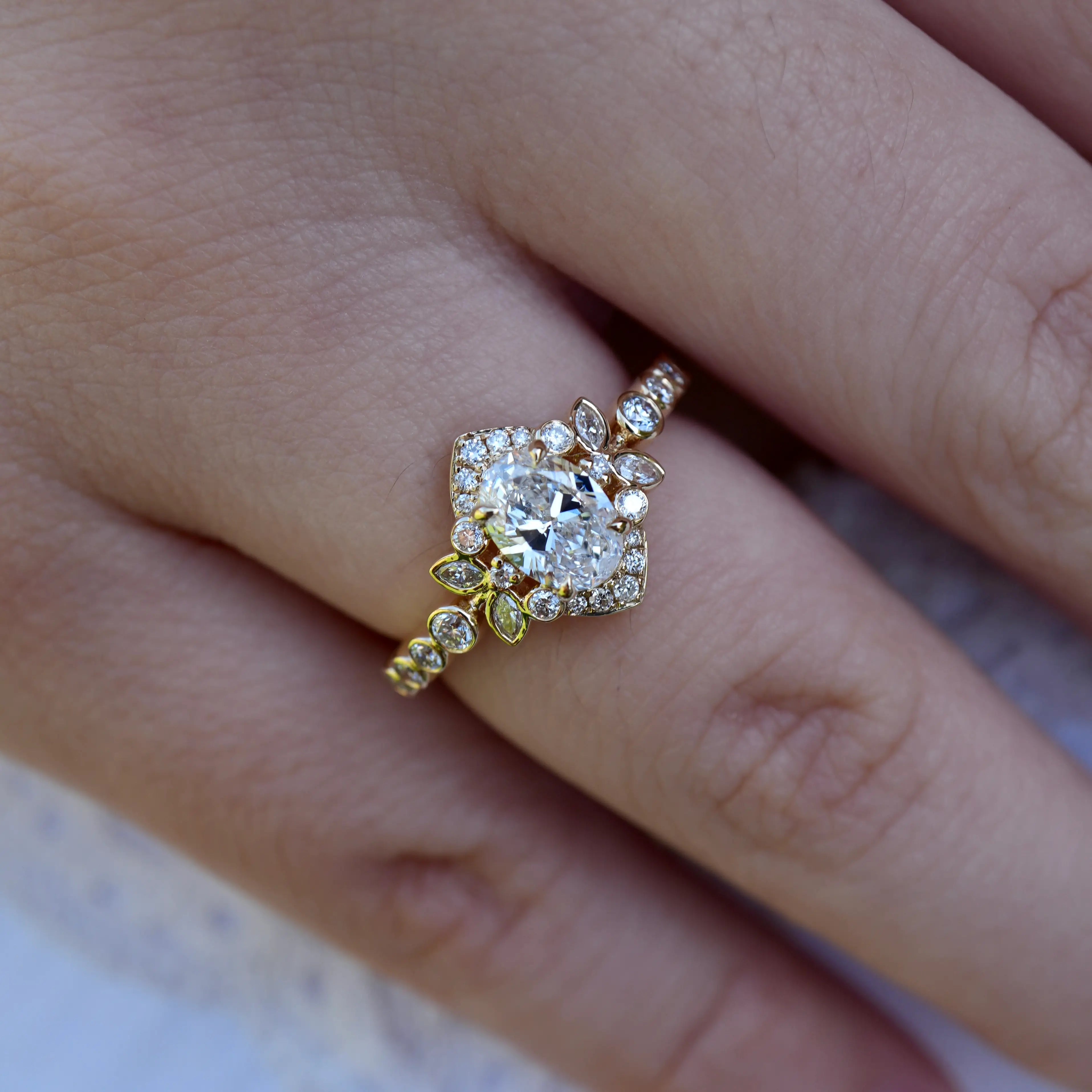 Oliveleaf Halo Oval Lab Grown Diamond Ring 14k Solid gold