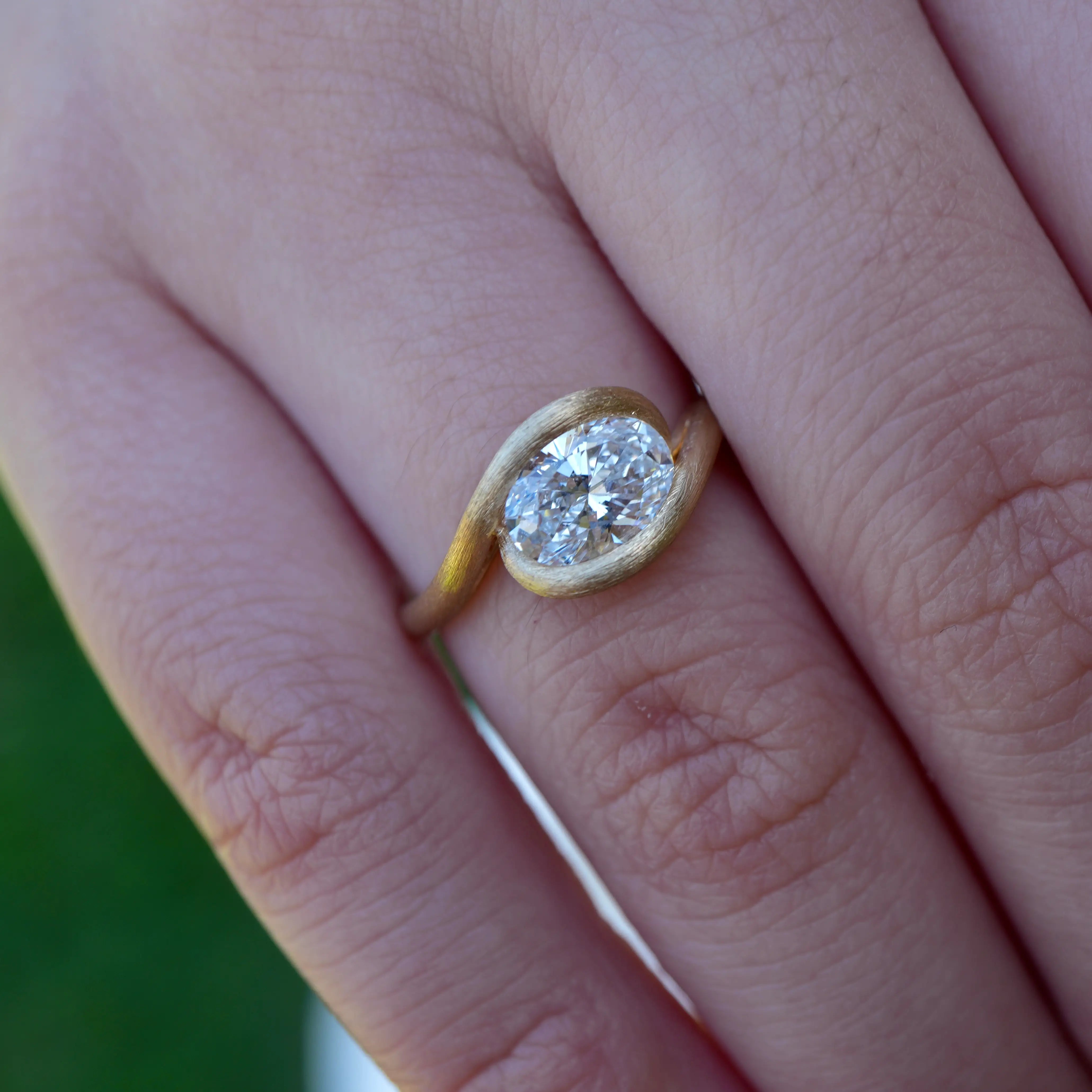 Eternal Wave Oval Lab Grown Diamond East-West Ring 14k yellow gold 