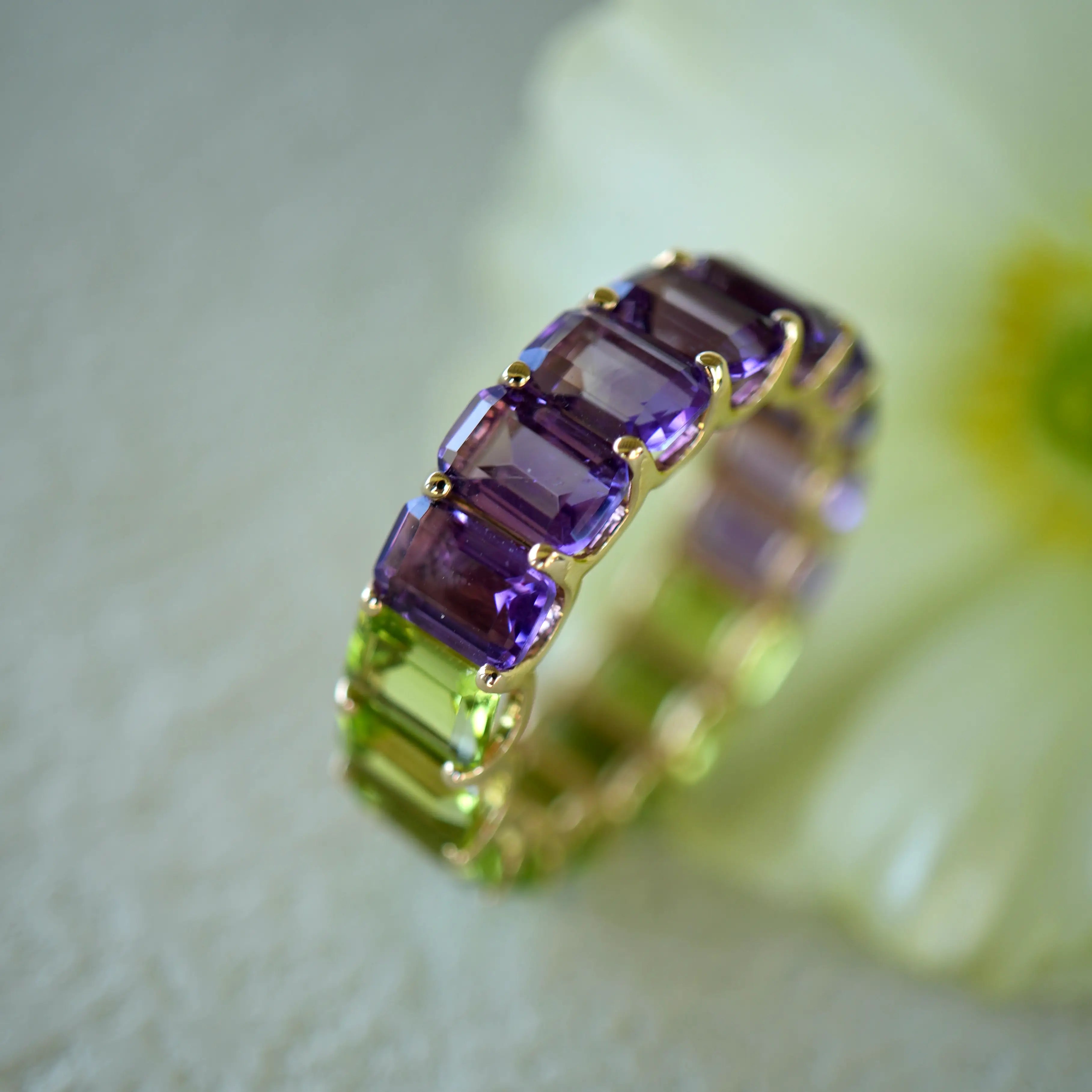 Nora Emerald-Cut Natural Amethyst & Peridot Duo Eternity Ring 14k yellow gold 