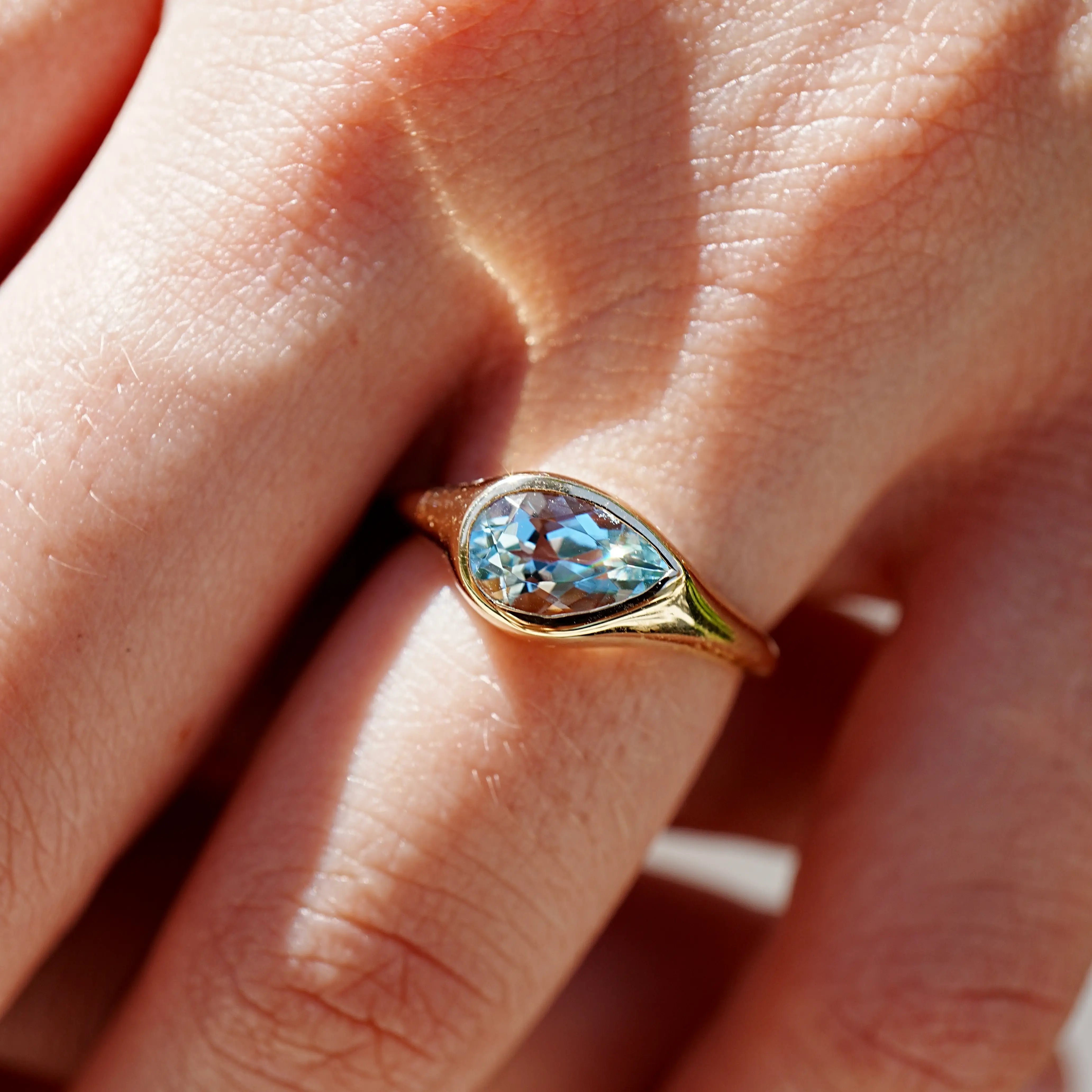 Gloria Pear Natural Aquamarine Diamond Ring 14k yellow gold