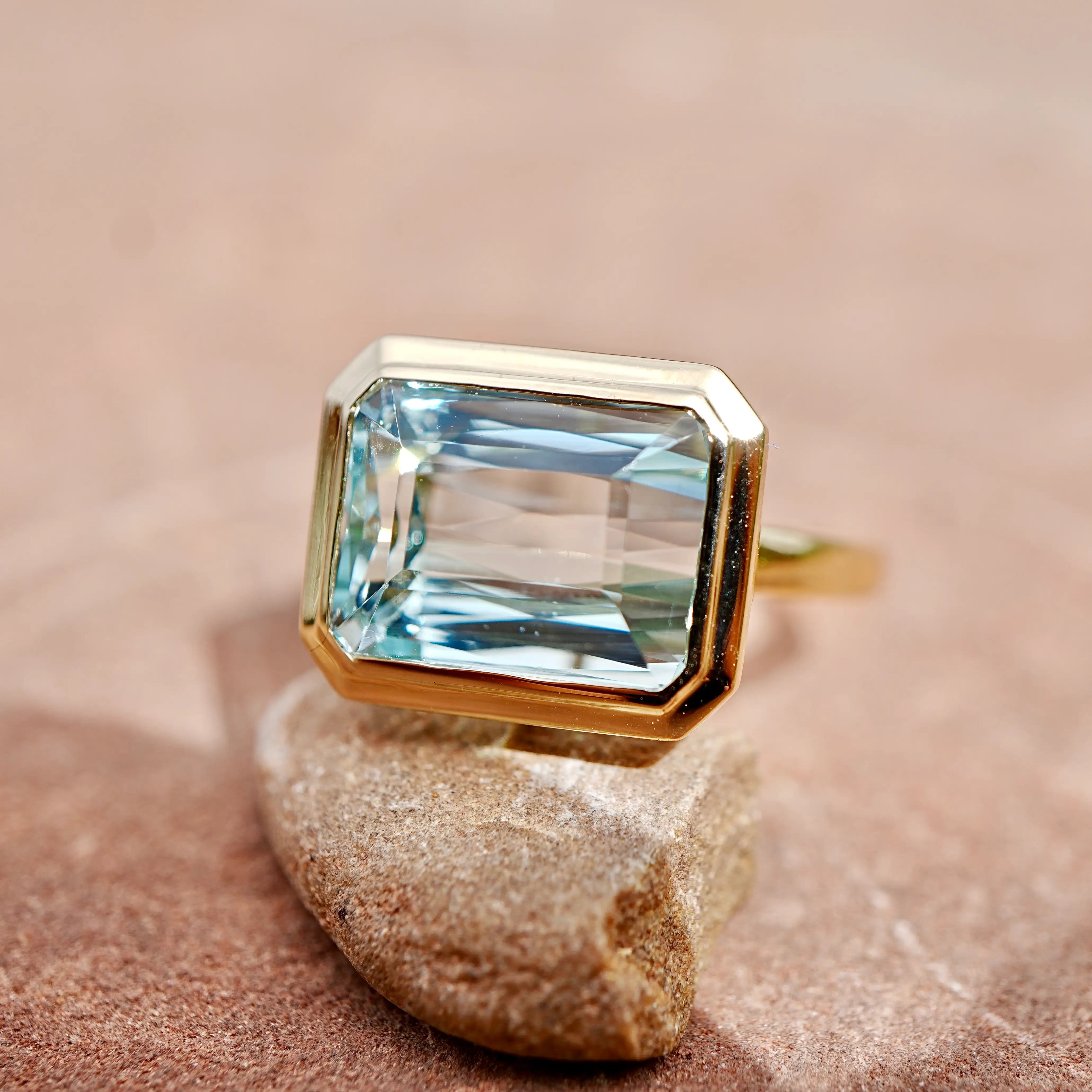 Kai Fine Jewelry 14K Solid Yellow Gold Certified Aquamarine East-West Ring - 5.18ct (One-of-a-Kind)