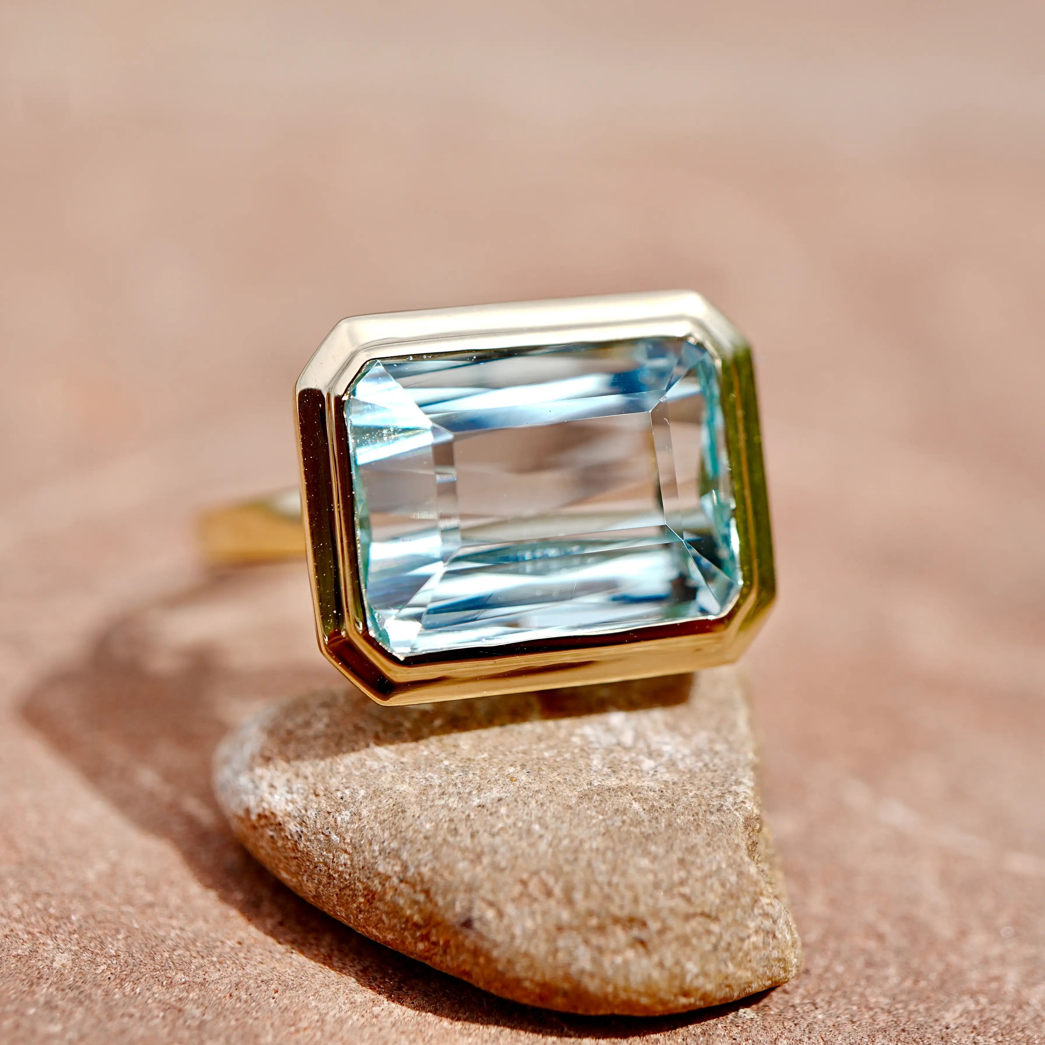 Kai Fine Jewelry 14K Solid Yellow Gold Certified Aquamarine East-West Ring - 5.18ct (One-of-a-Kind)
