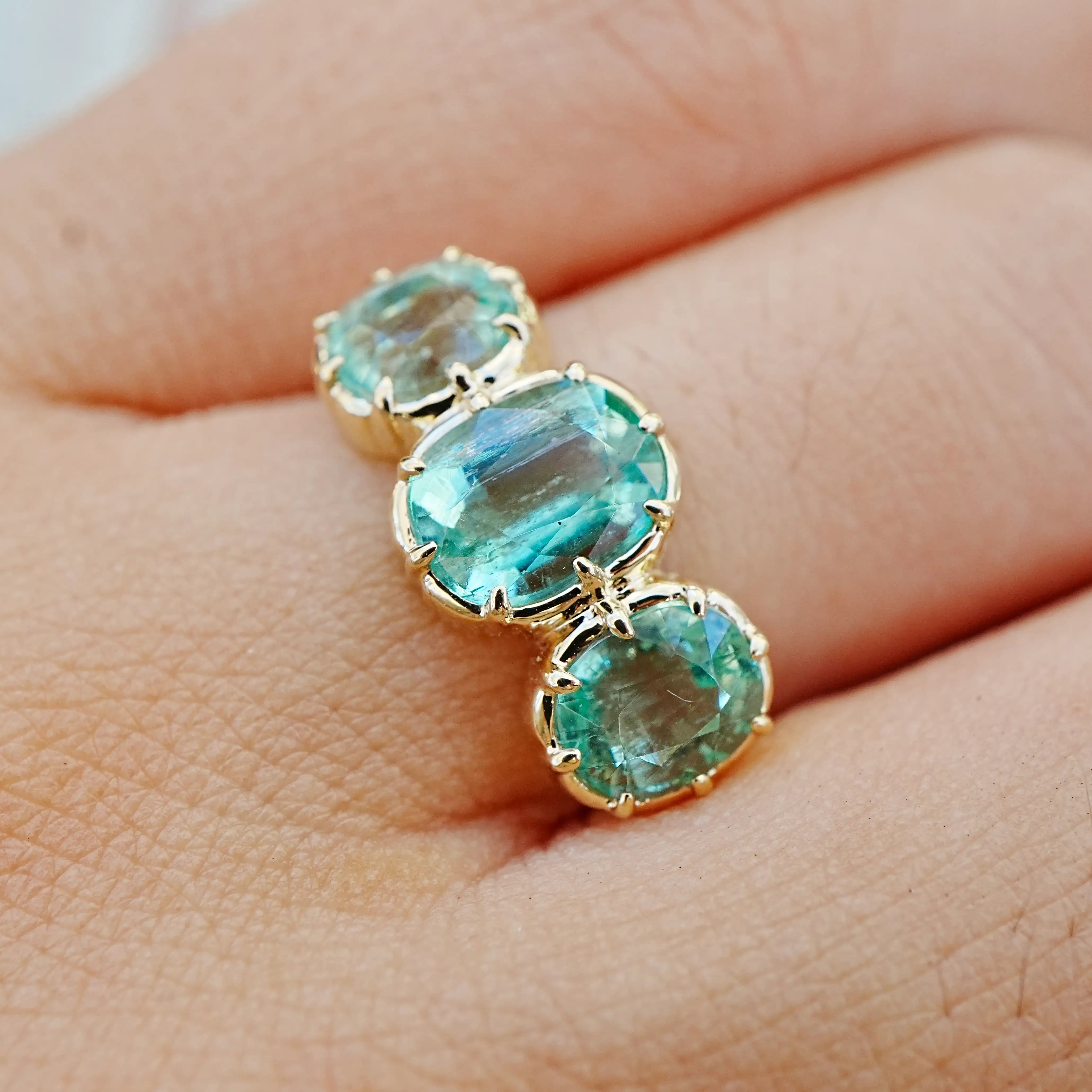 Aurea 2.99 ctw Natural Vanadium Beryl Three Stone Ring (One-of-a-Kind)