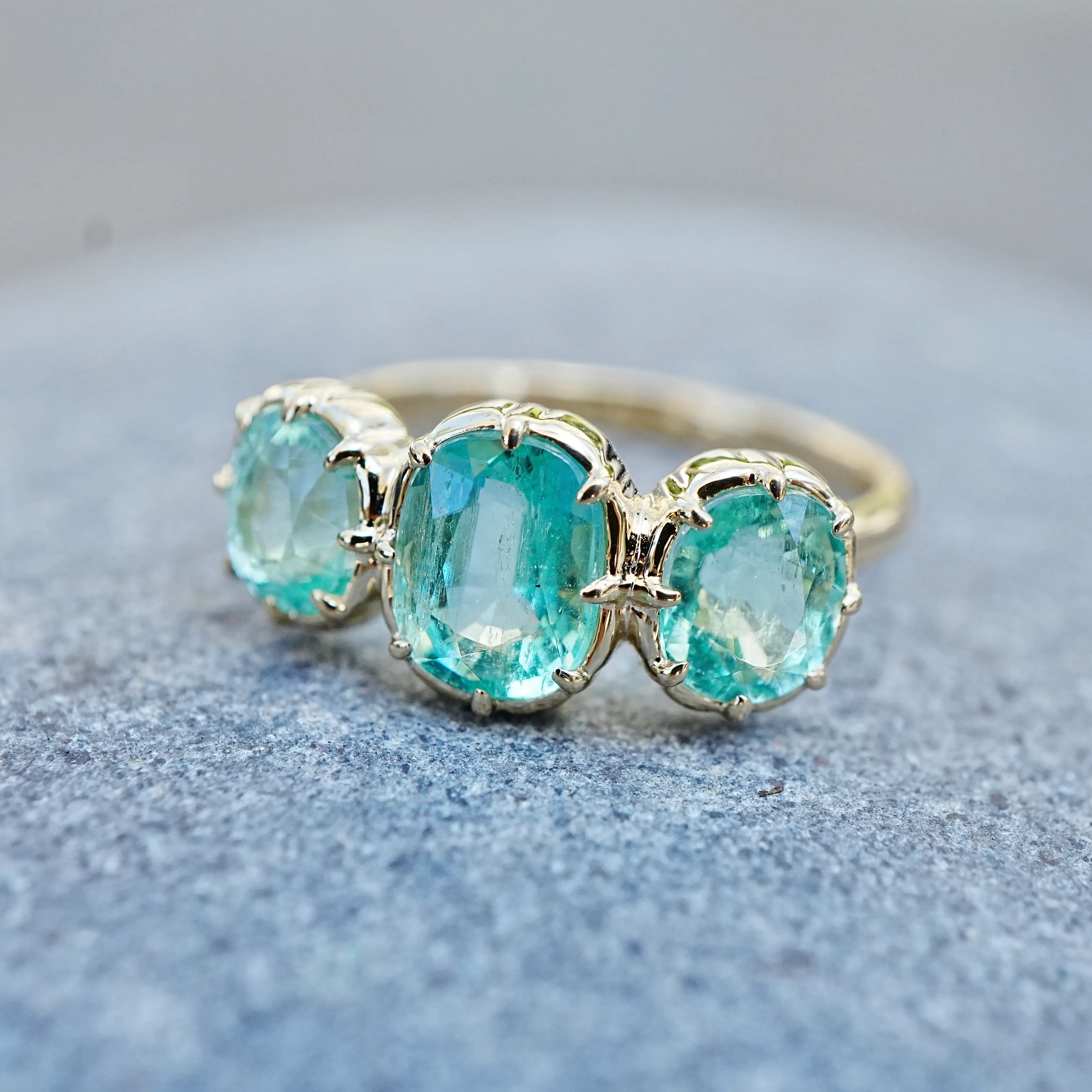 Aurea 2.99 ctw Natural Vanadium Beryl Three Stone Ring (One-of-a-Kind)