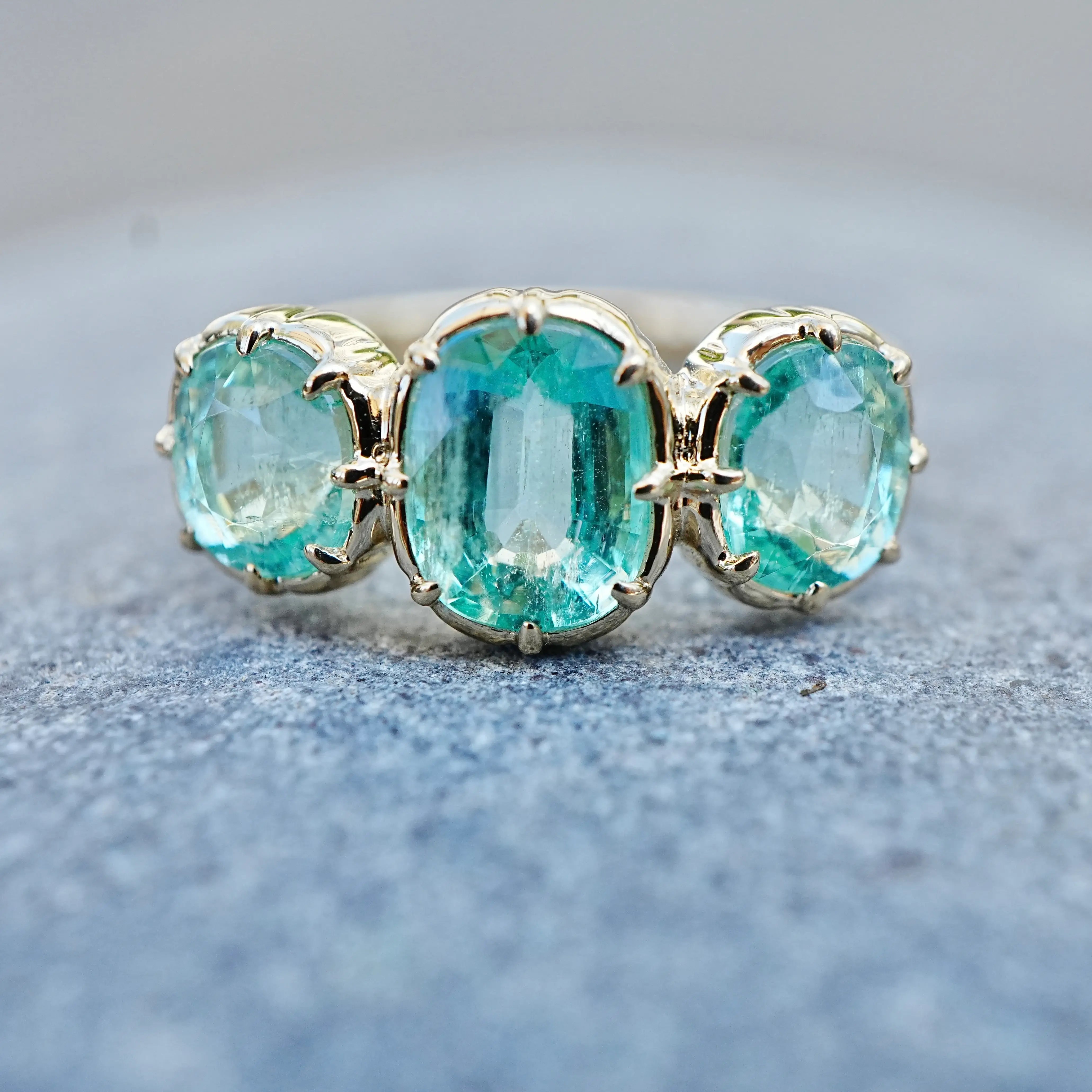 Aurea 2.99 ctw Natural Vanadium Beryl Three Stone Ring (One-of-a-Kind)