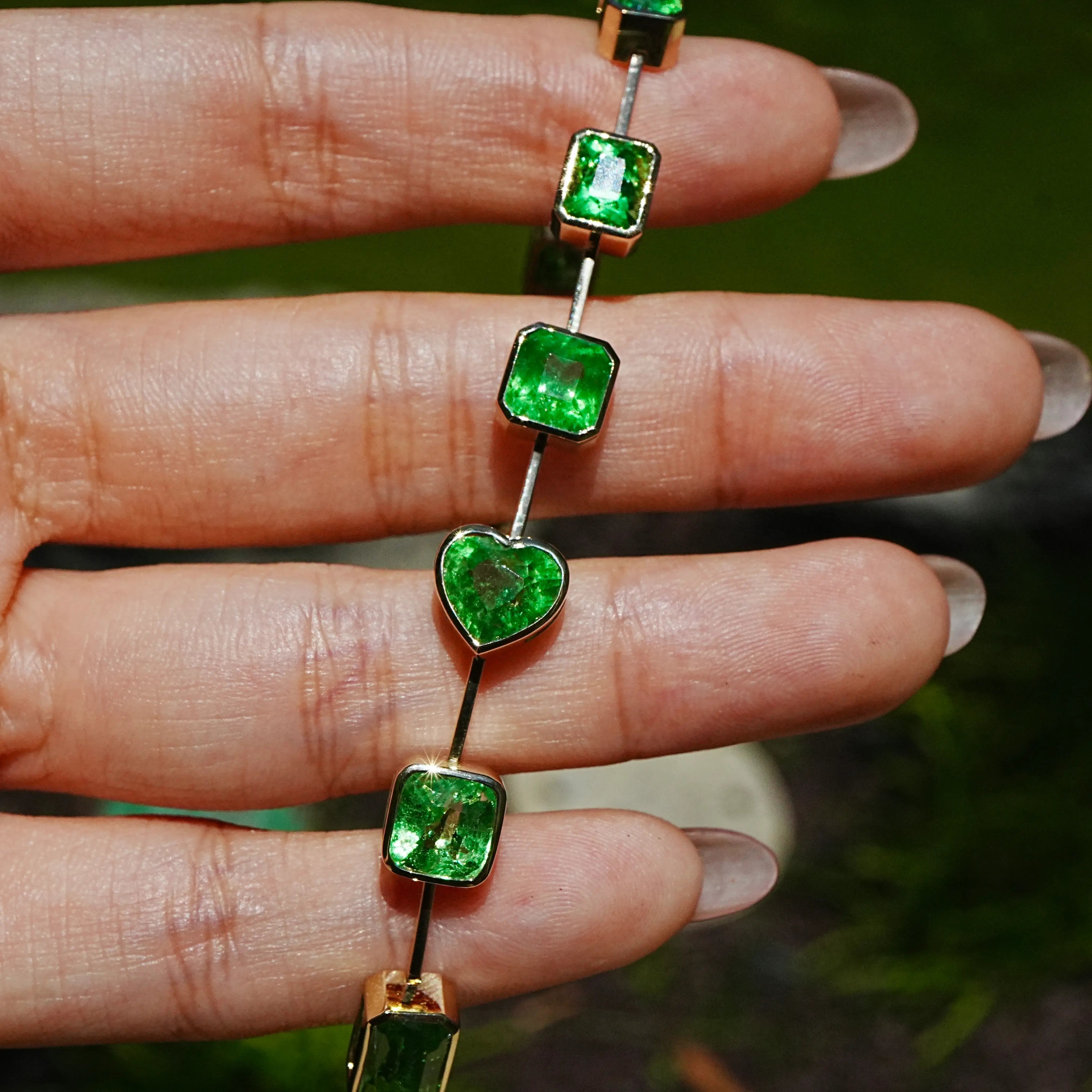 Nina Zhou x Kai 14k yellow gold The Garland 16.25 ctw Natural Tsavorite Link Bracelet (One-of-a-Kind)