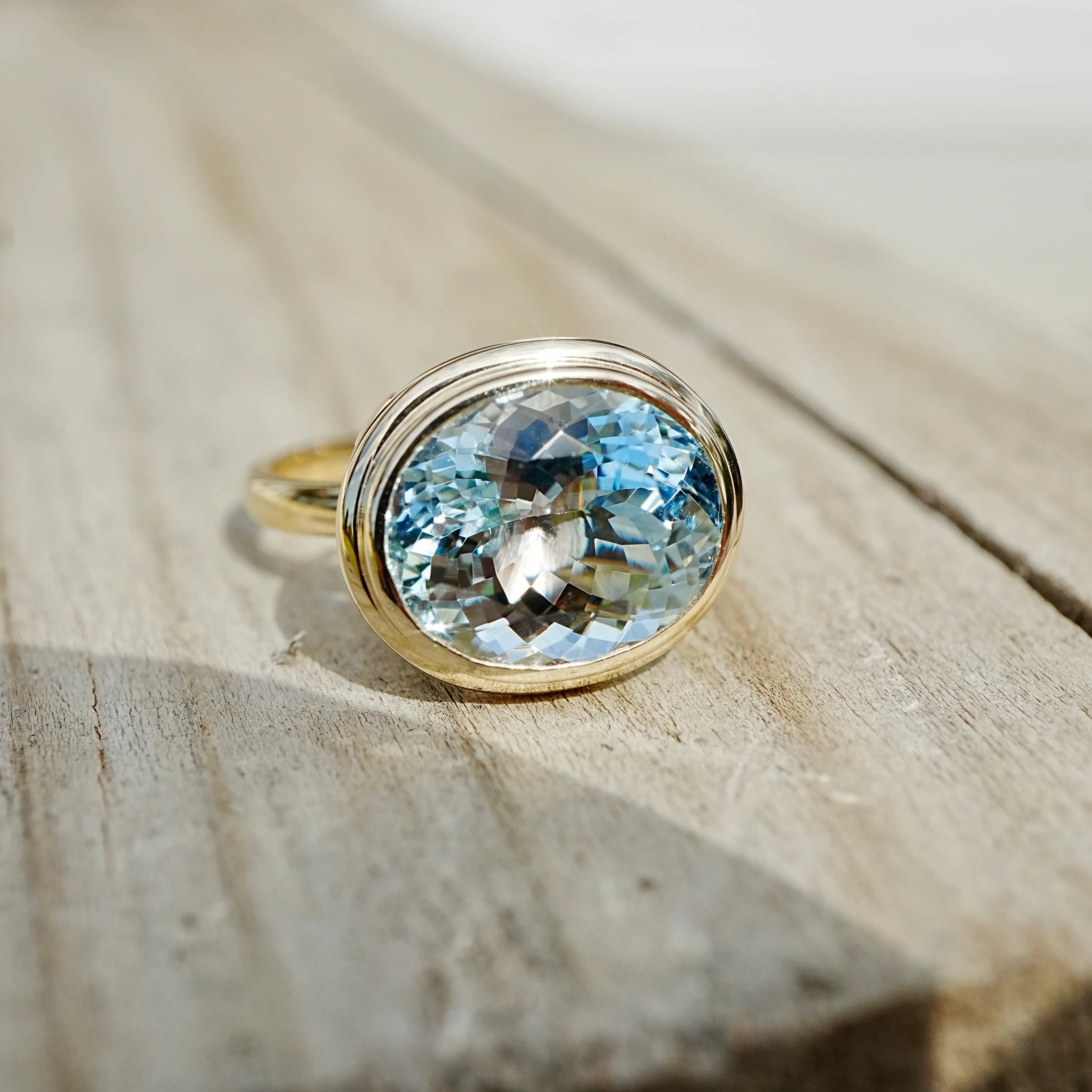 certificate of Bella 4.95 ct AIGS Certified Aquamarine East-West Ring in 14k yellow gold (One-of-a-Kind)