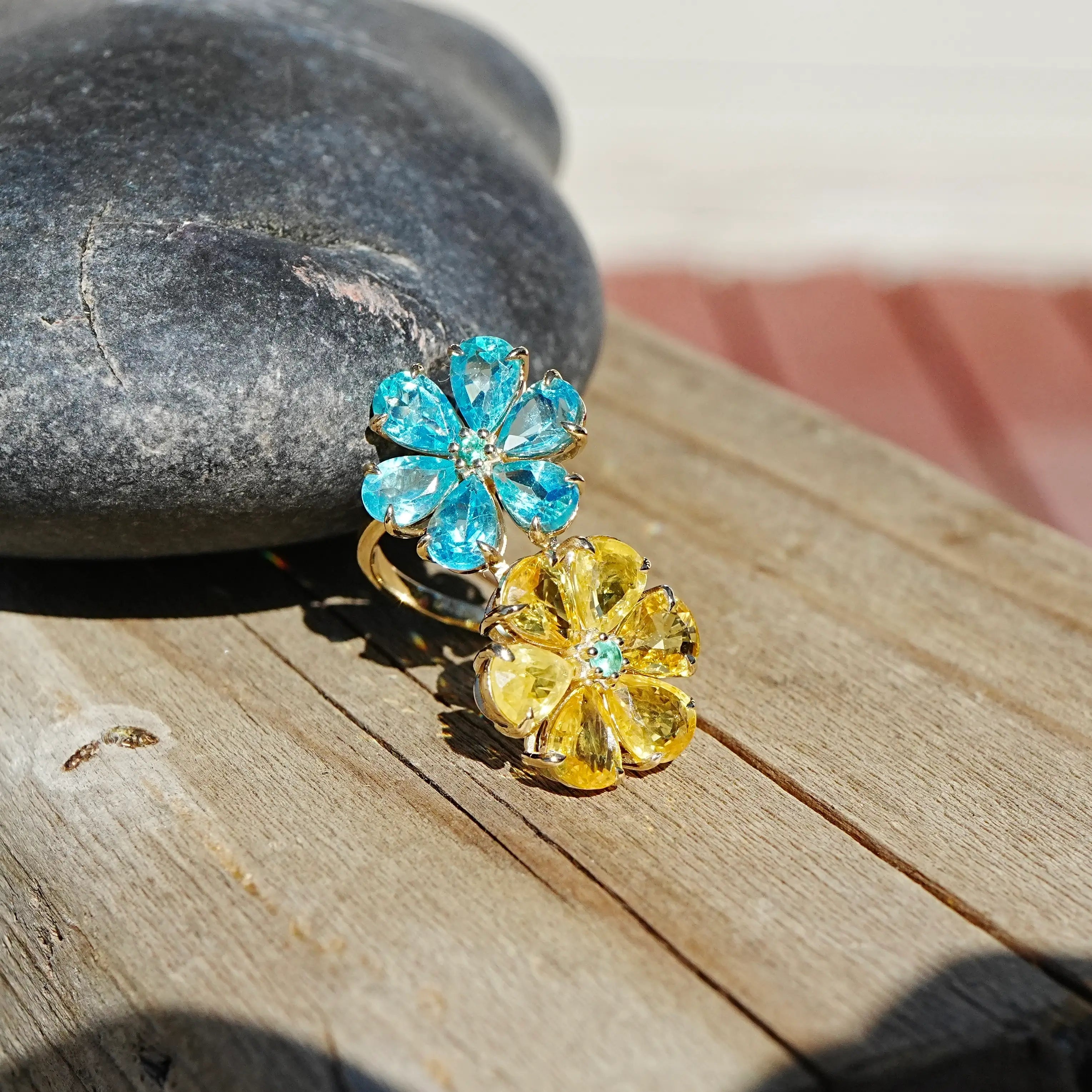 kai fine jewelry Flora 6.56 ctw Natural Yellow Sapphire, Apatite & Emerald Double Blossom Ring (One-of-a-Kind)