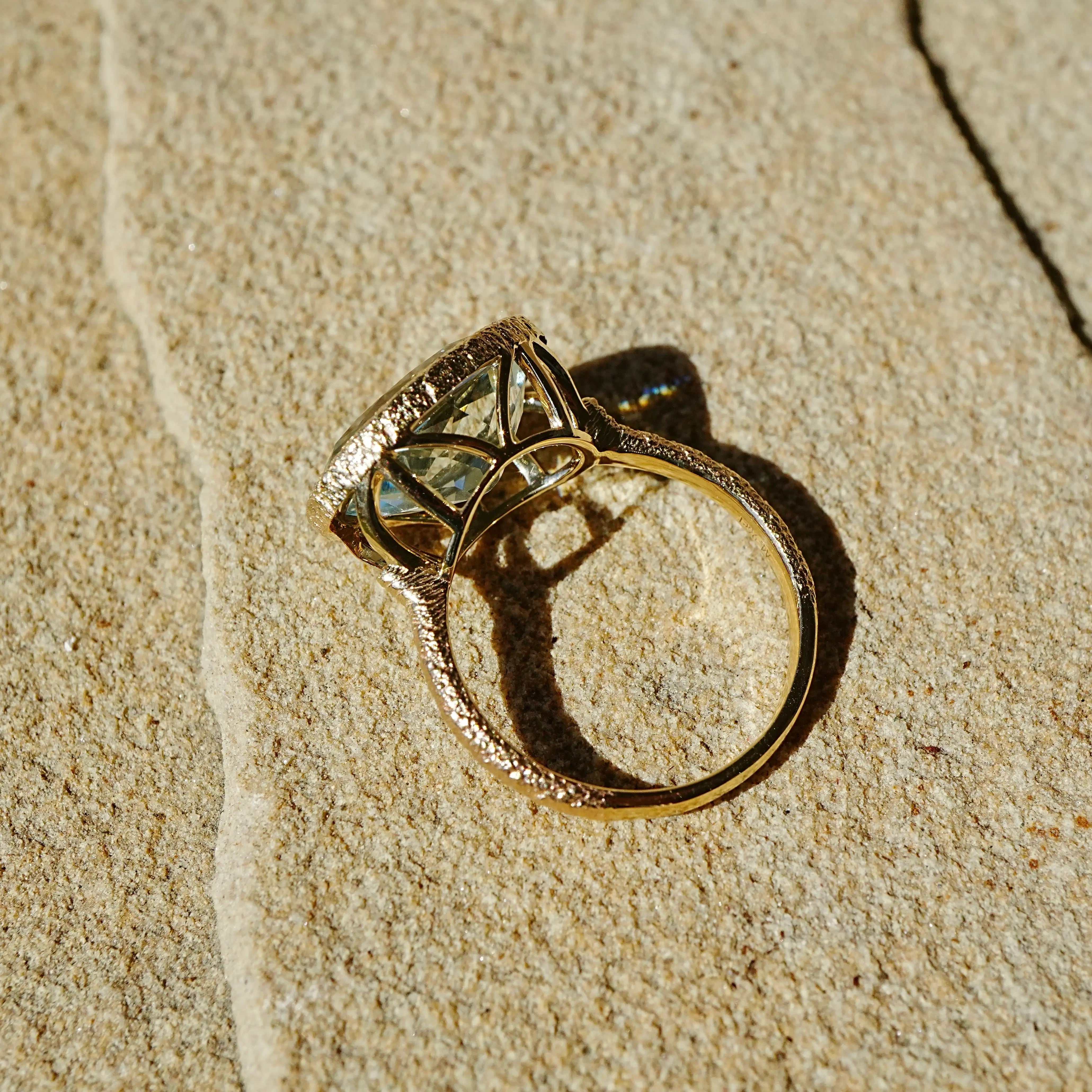 14k yellow gold Aria Arch 4.96ct AIGS Certified Natural Aquamarine East-West Ring (One-of-a-Kind) size 7