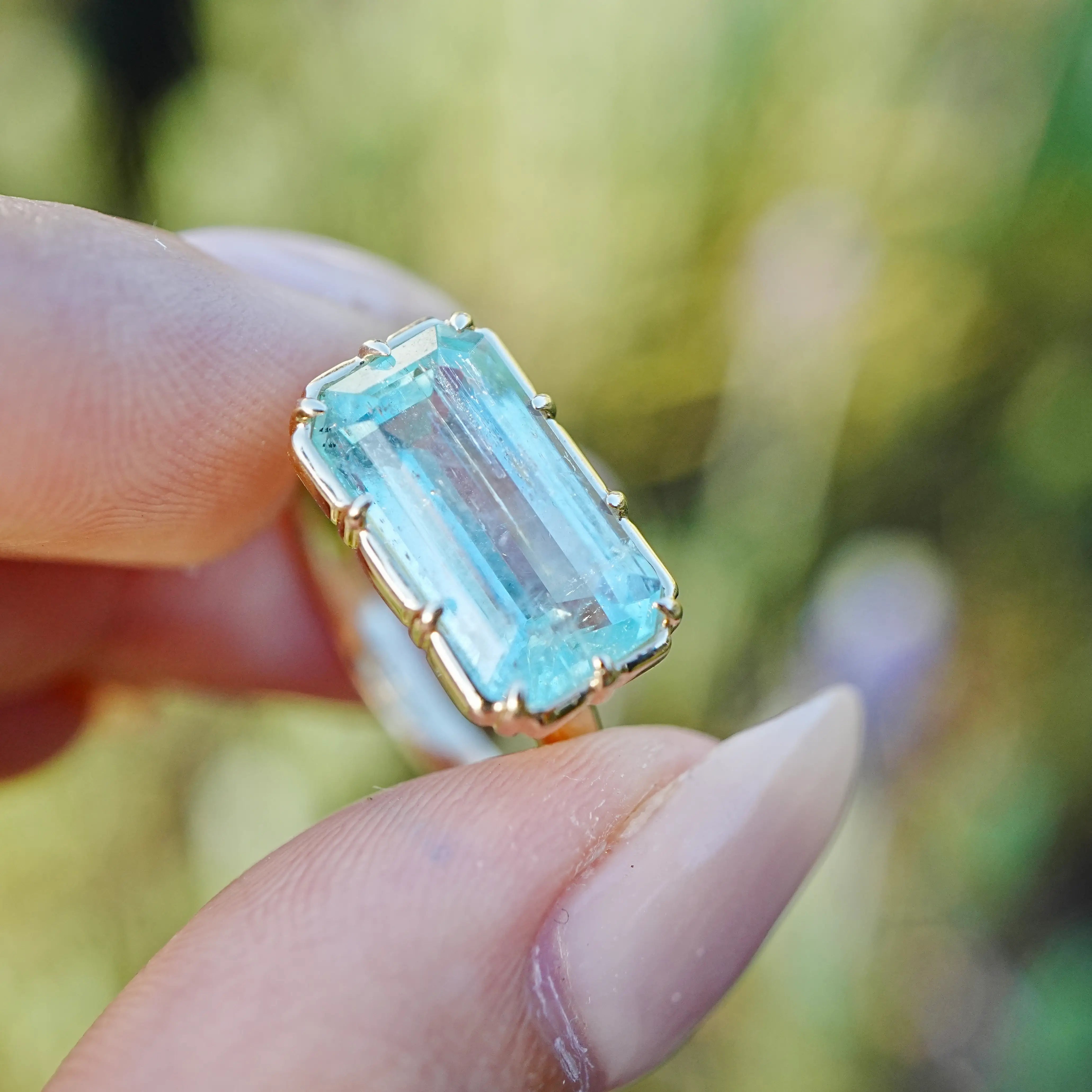 14k yellow gold Aurea 4.34 ctw Guild Certified Natural Blue-Green Beryl East-West Ring (One-of-a-Kind)