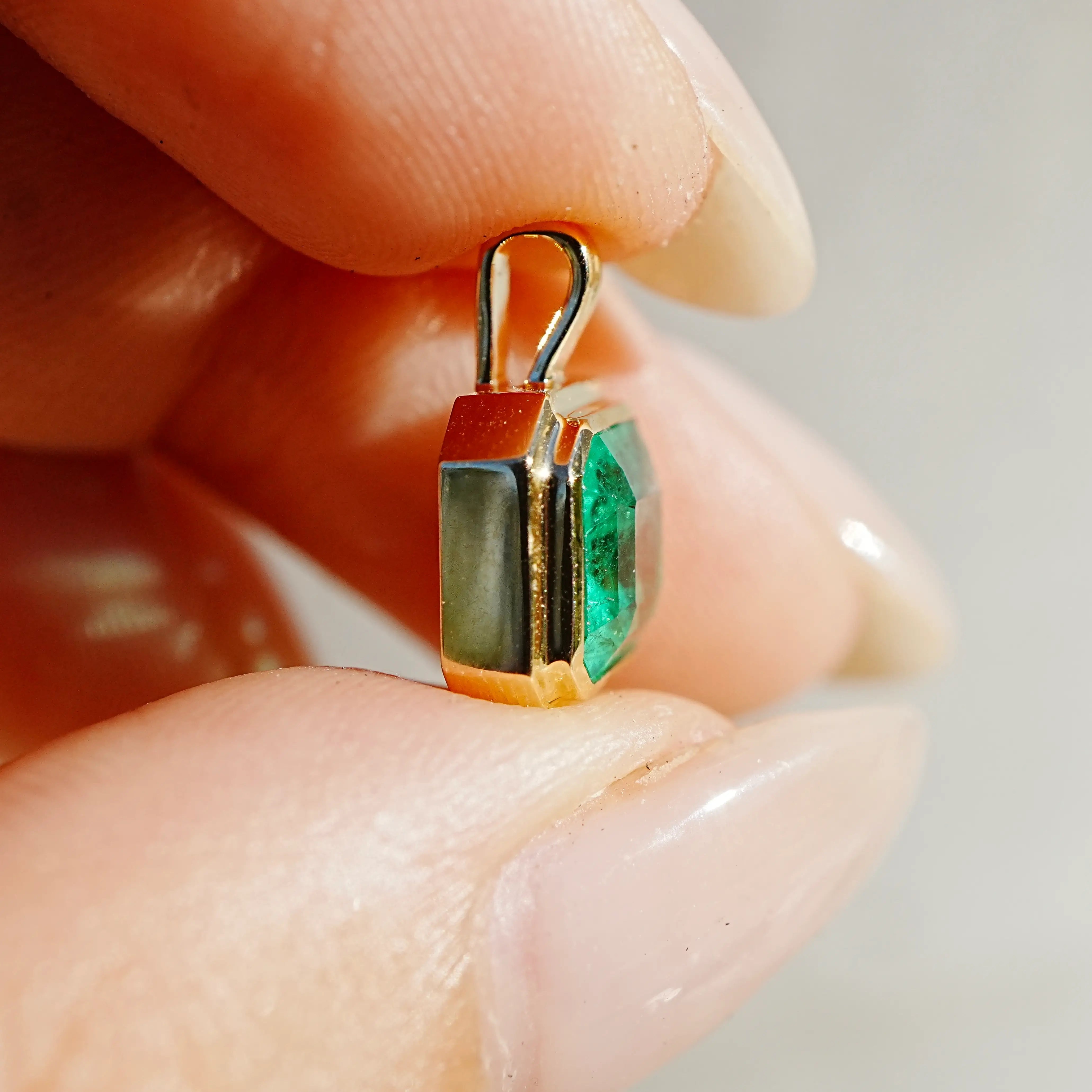 Bella 1.93ct Natural Emerald Diamond Lock Paperclip Chain Necklace (One-of-a-Kind)
