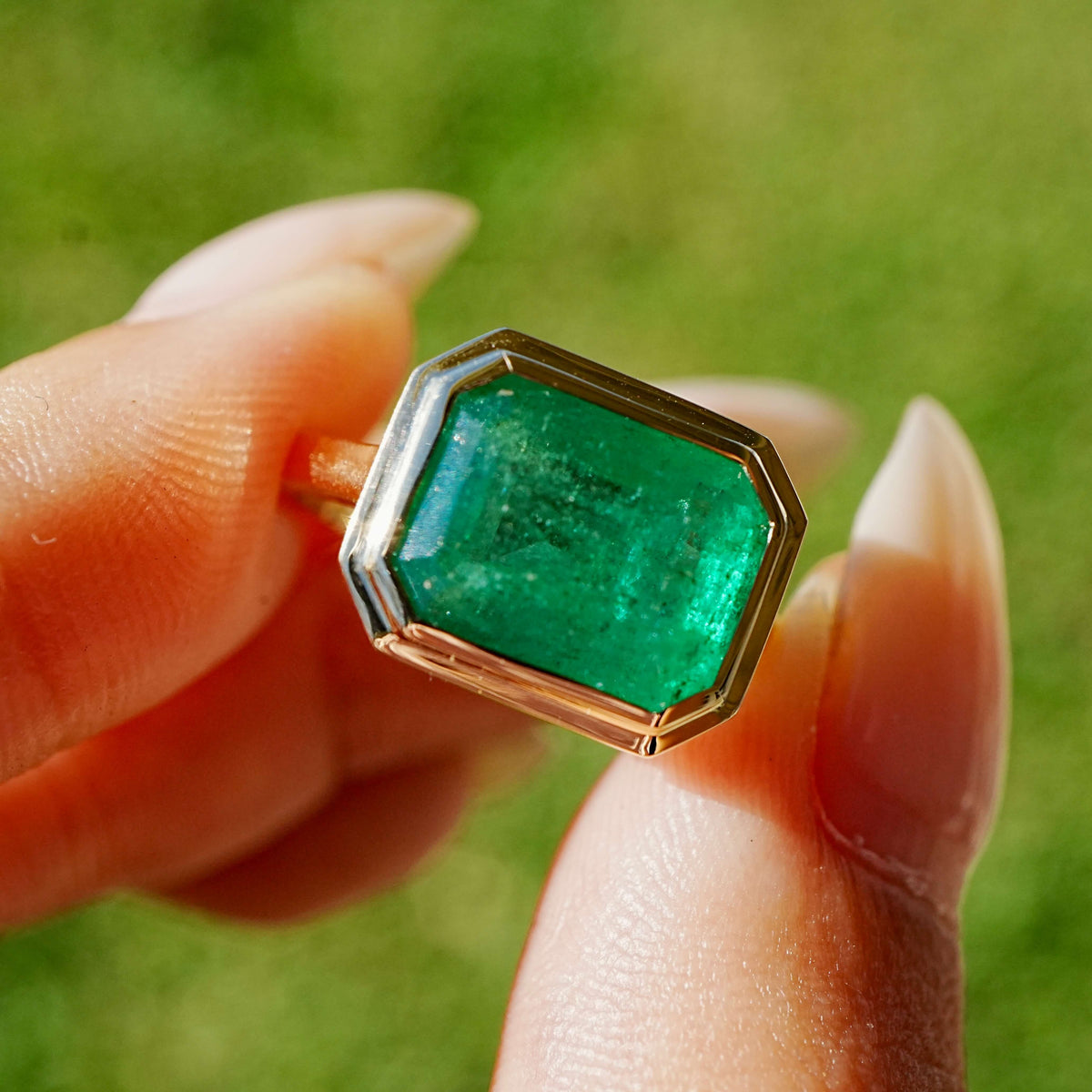 (SOLD) Bella Guild Certified 4.61ct Natural Emerald East-West Ring (One-of-a-Kind)