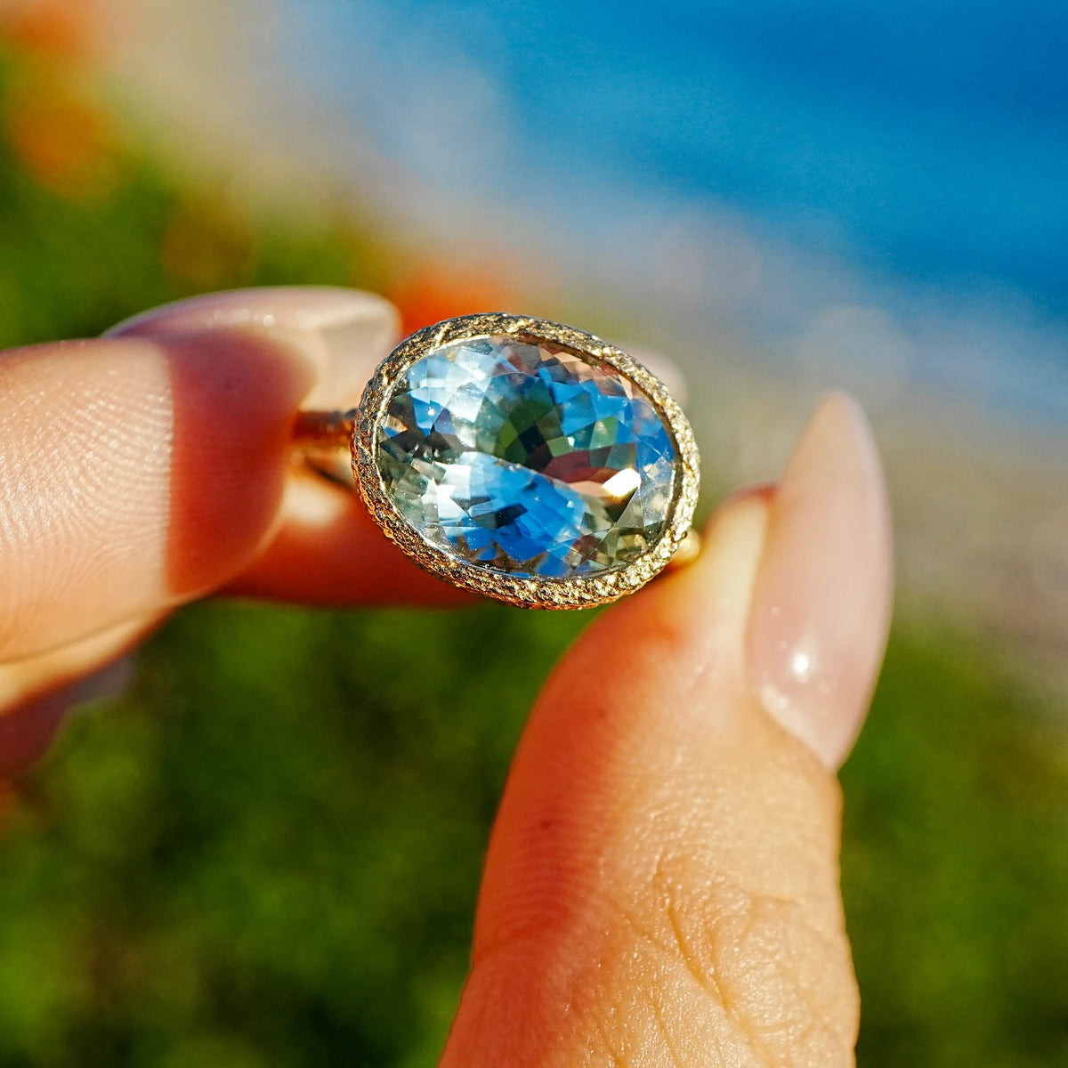 Aria Arch 4.33 ct AIGS Certified Natural Aquamarine East-West Ring (One-of-a-Kind)