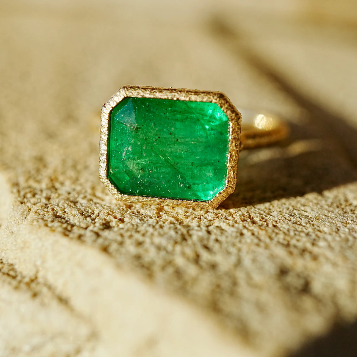 14k yellow gold Aria Arch 4.53 ct Guild Certified Natural Emerald East-West Ring (One-of-a-Kind)