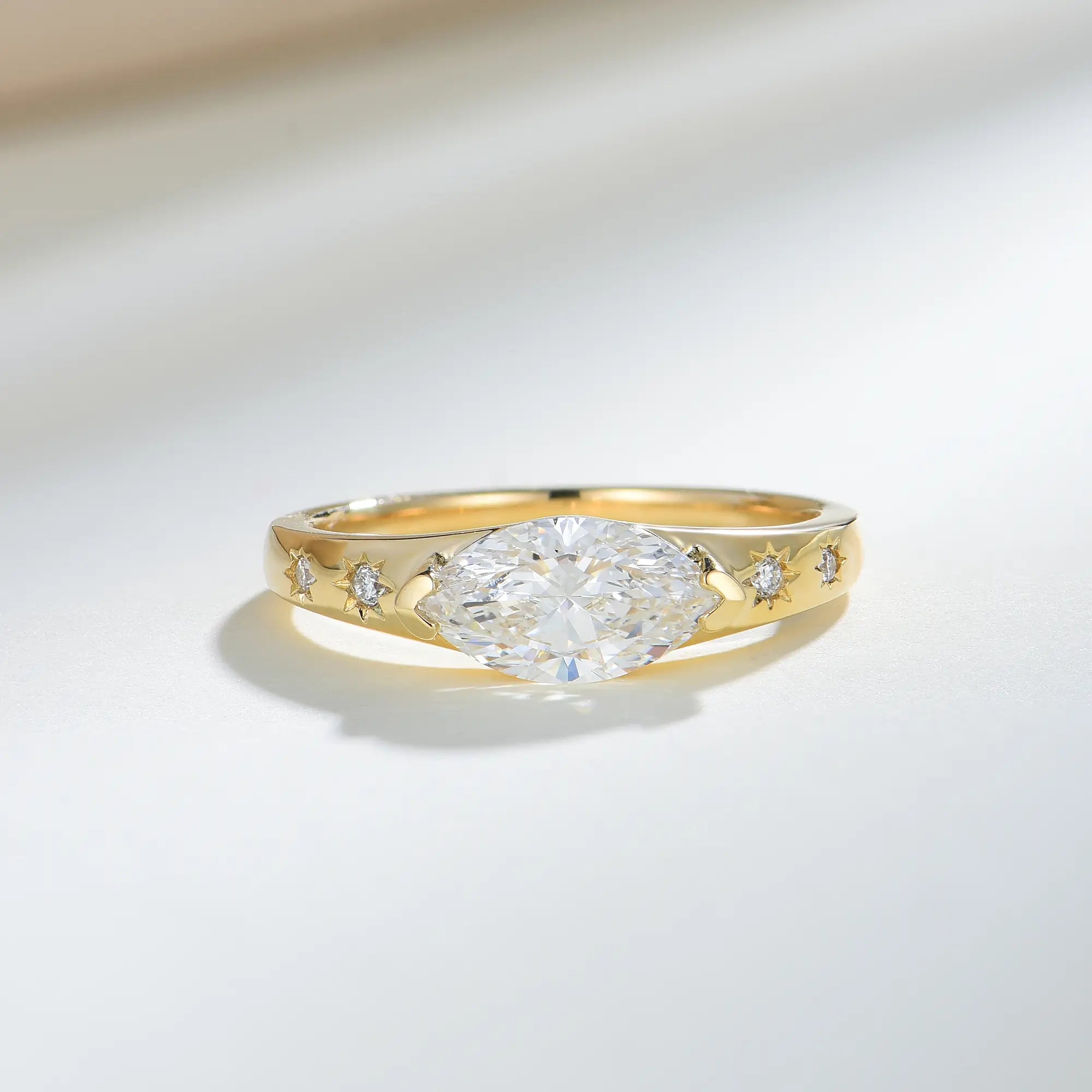 Vintage Starlight Lab Grown Diamond Ring in 14k solid gold yellow gold