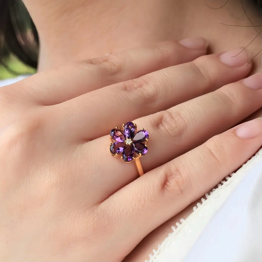 Flora Blossom Amethyst Diamond Ring 14k yellow gold 