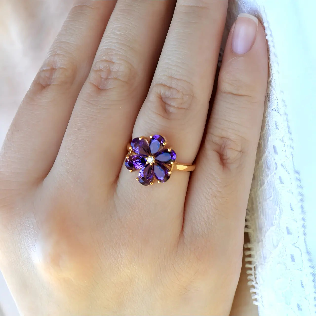 Flora Blossom Amethyst Diamond Ring 14k yellow gold 