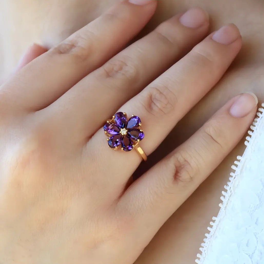 Flora Blossom Amethyst Diamond Ring 14k yellow gold 