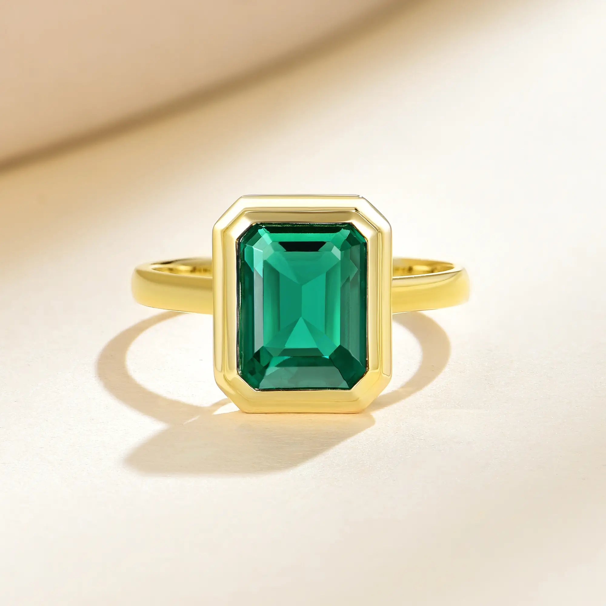 14k solid gold 2.00ctw Lab Grown Emerald Ring