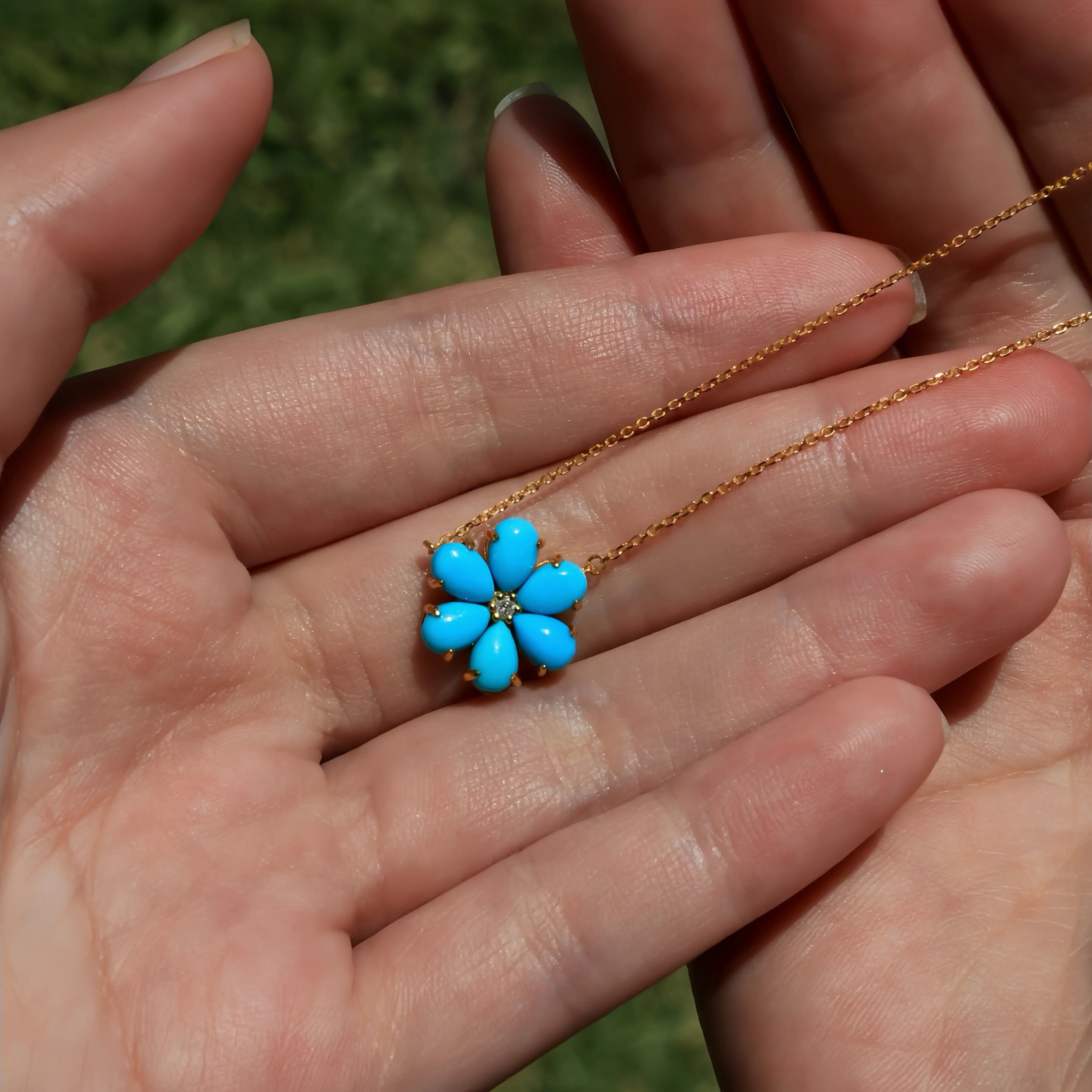 Flora Natural Sleeping Beauty Turquoise Diamond Necklace in 14k gold 