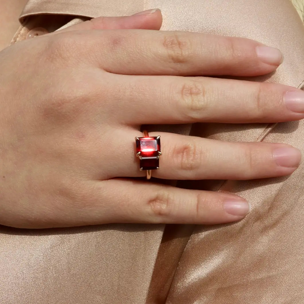 Garnet Toi et Moi Ring 14k gold