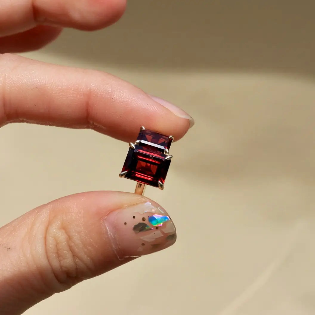 garnet red gems 14k yellow gold ring
