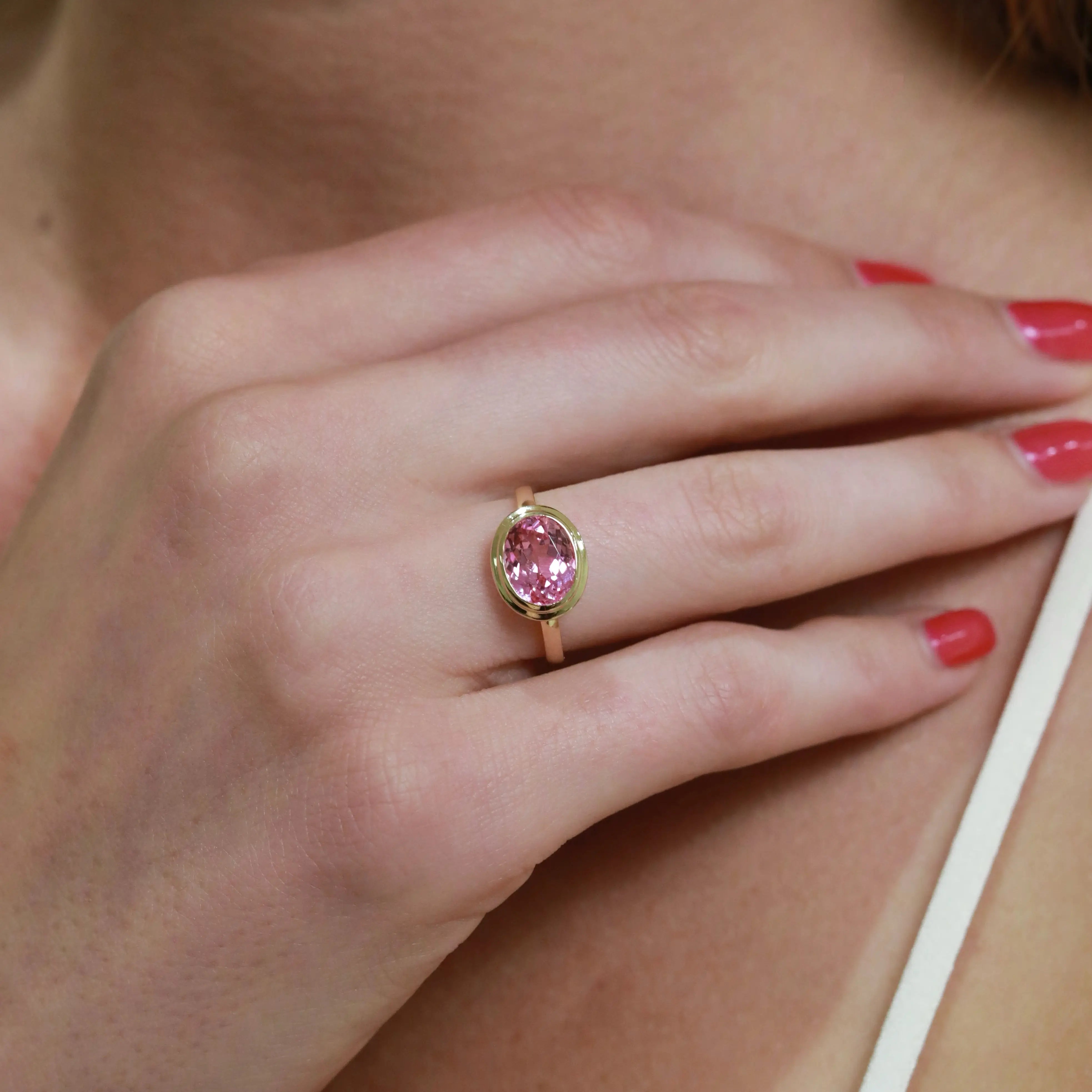 Kai 14k Gold Bella East-West 2.5ctw Lab Grown Pink Sapphire Ring