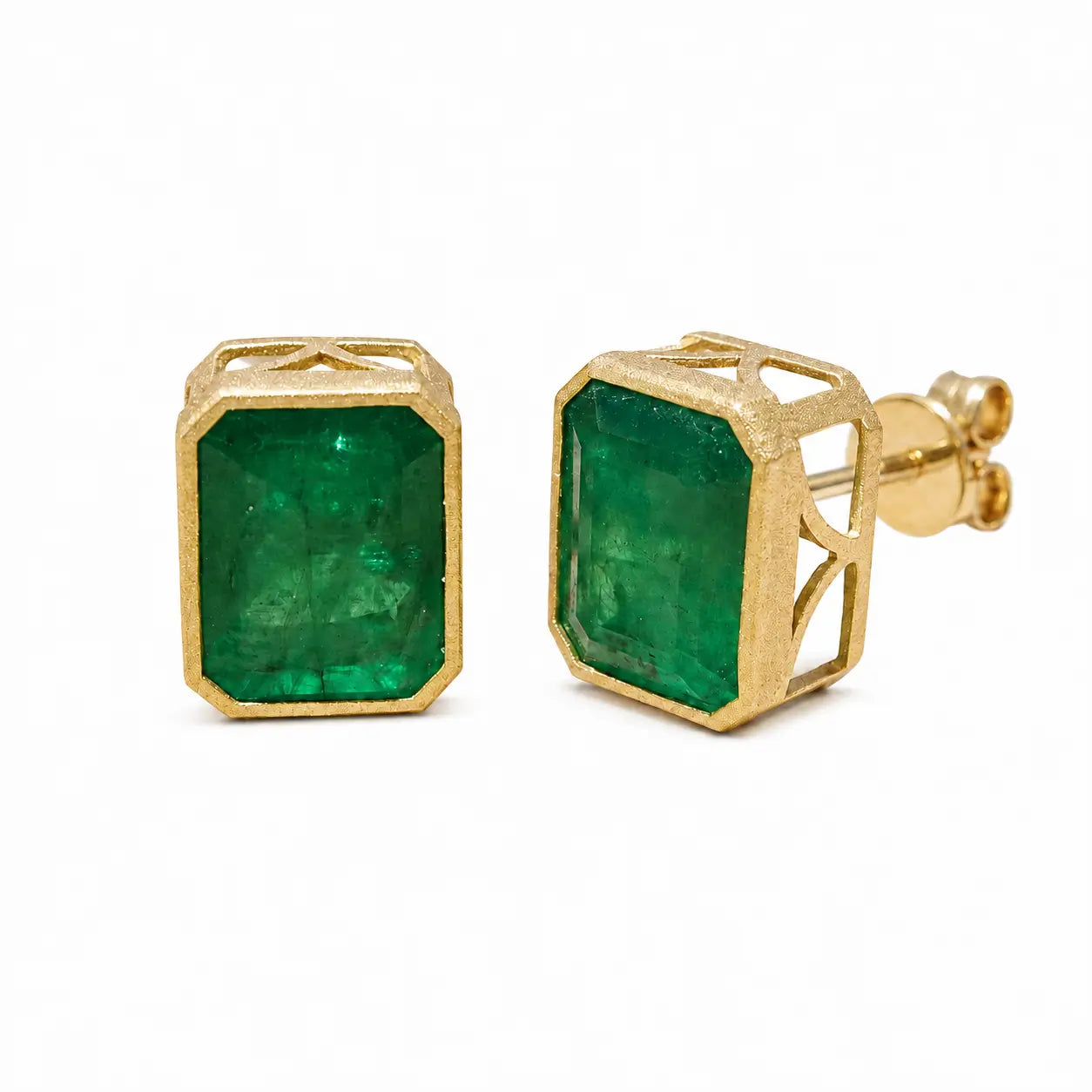 14k yellow gold Aria Arch 4.64 ctw Guild Certified Emerald Stud Earrings (One-of-a-Kind)