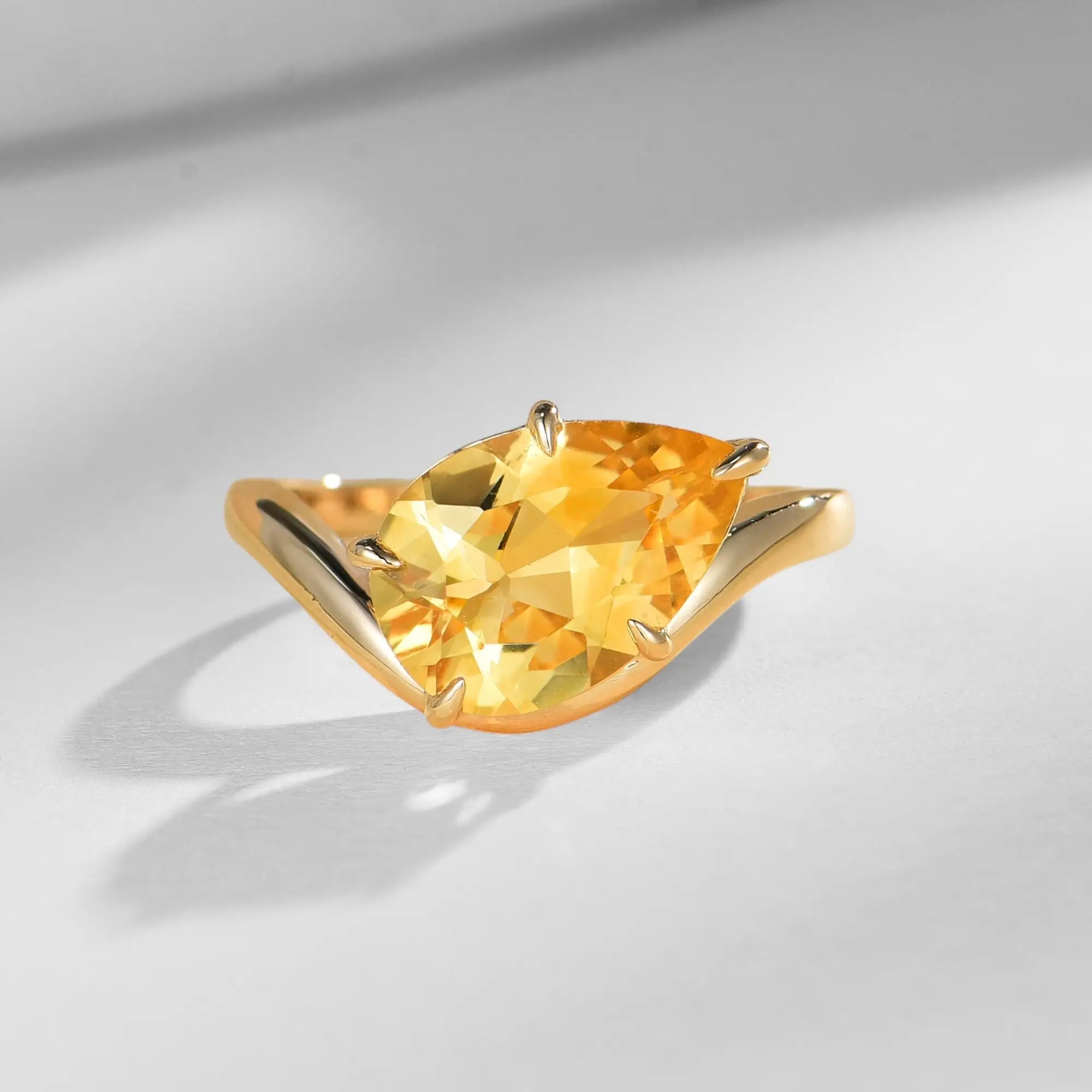 Ocean Wave Citrine East-West Ring 14k yellow gold 