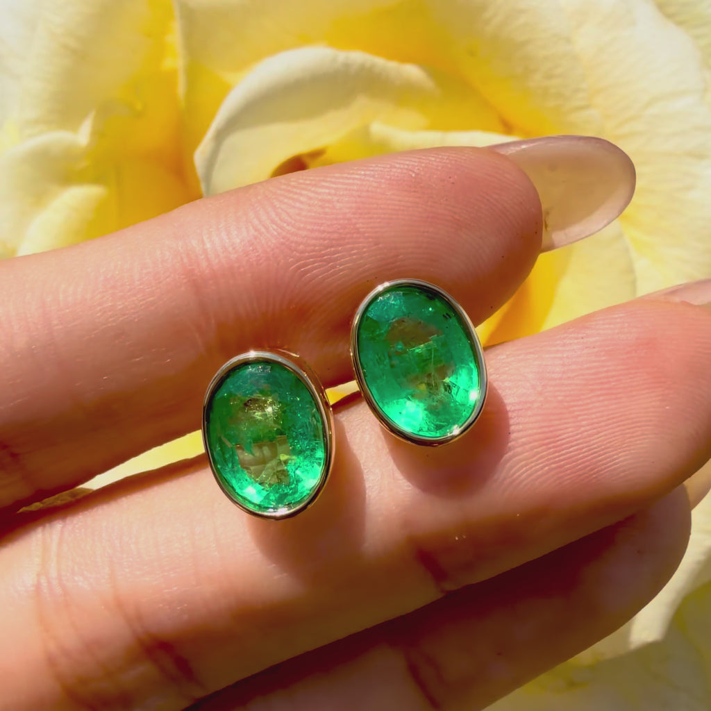 Aria Arch 3.26 ctw Natural Oval Emerald Stud Earrings (One-of-a-Kind)