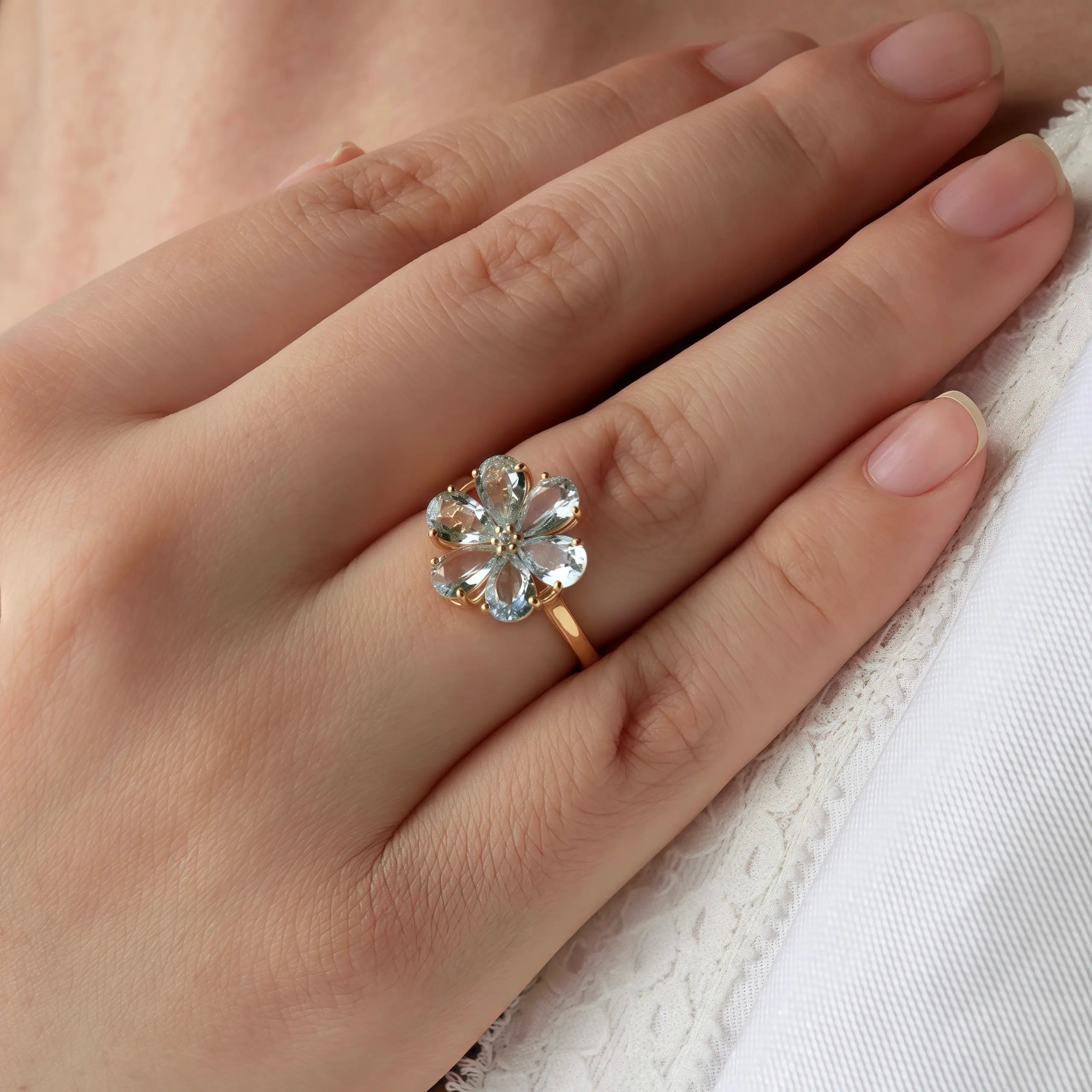 Flora Blossom Aquamarine Diamond Ring 14k yellow gold 