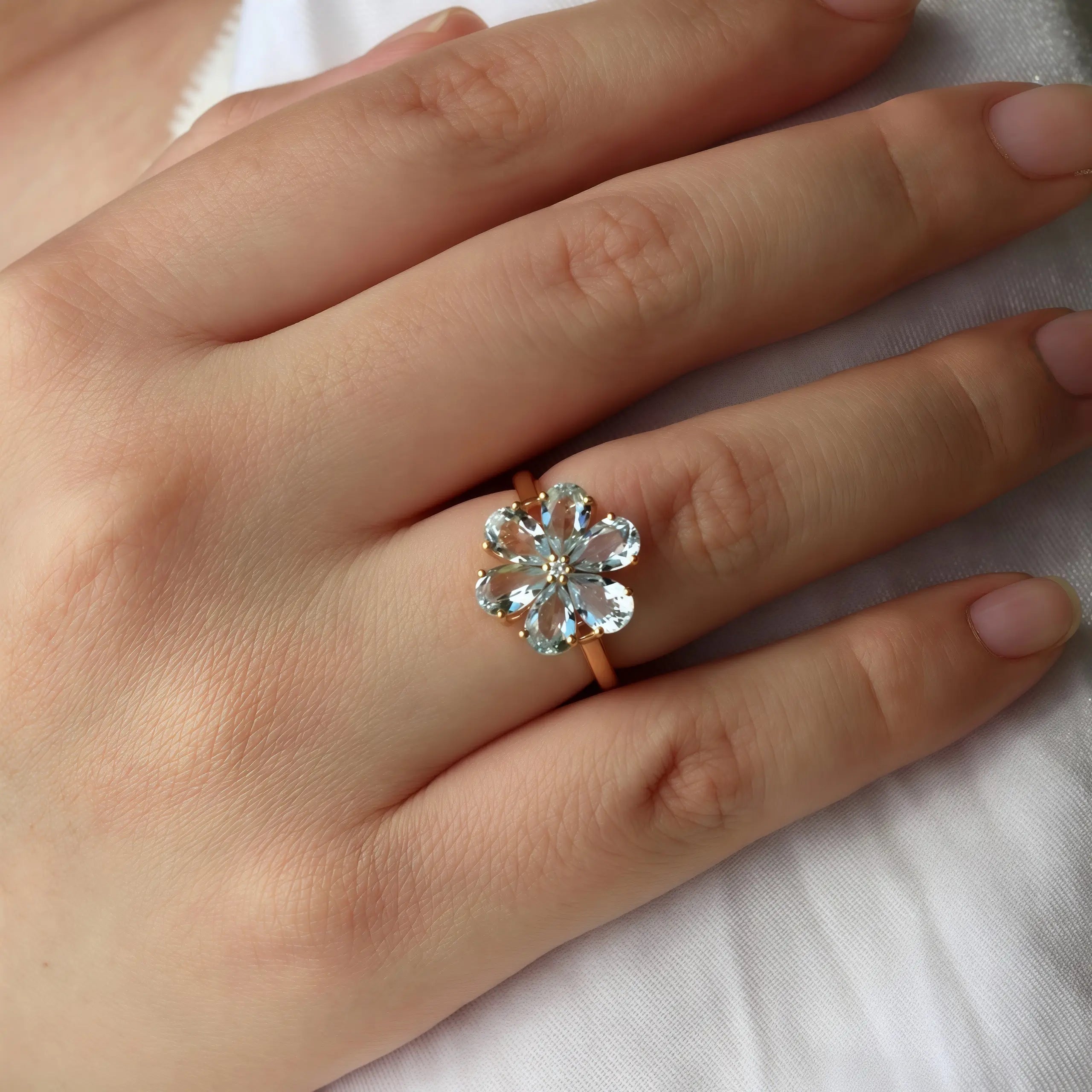Flora Blossom Aquamarine Diamond Ring 14k yellow gold 